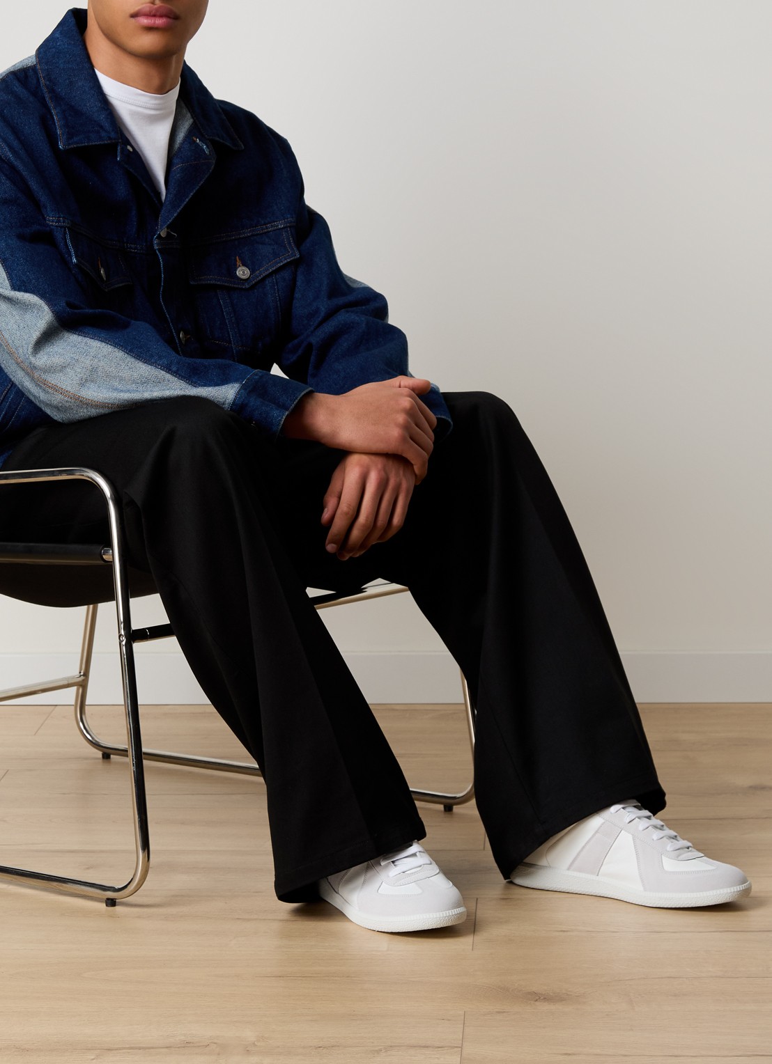Maison Margiela Replica sneaker van lamsleer met suède details - voorkant 7 wit