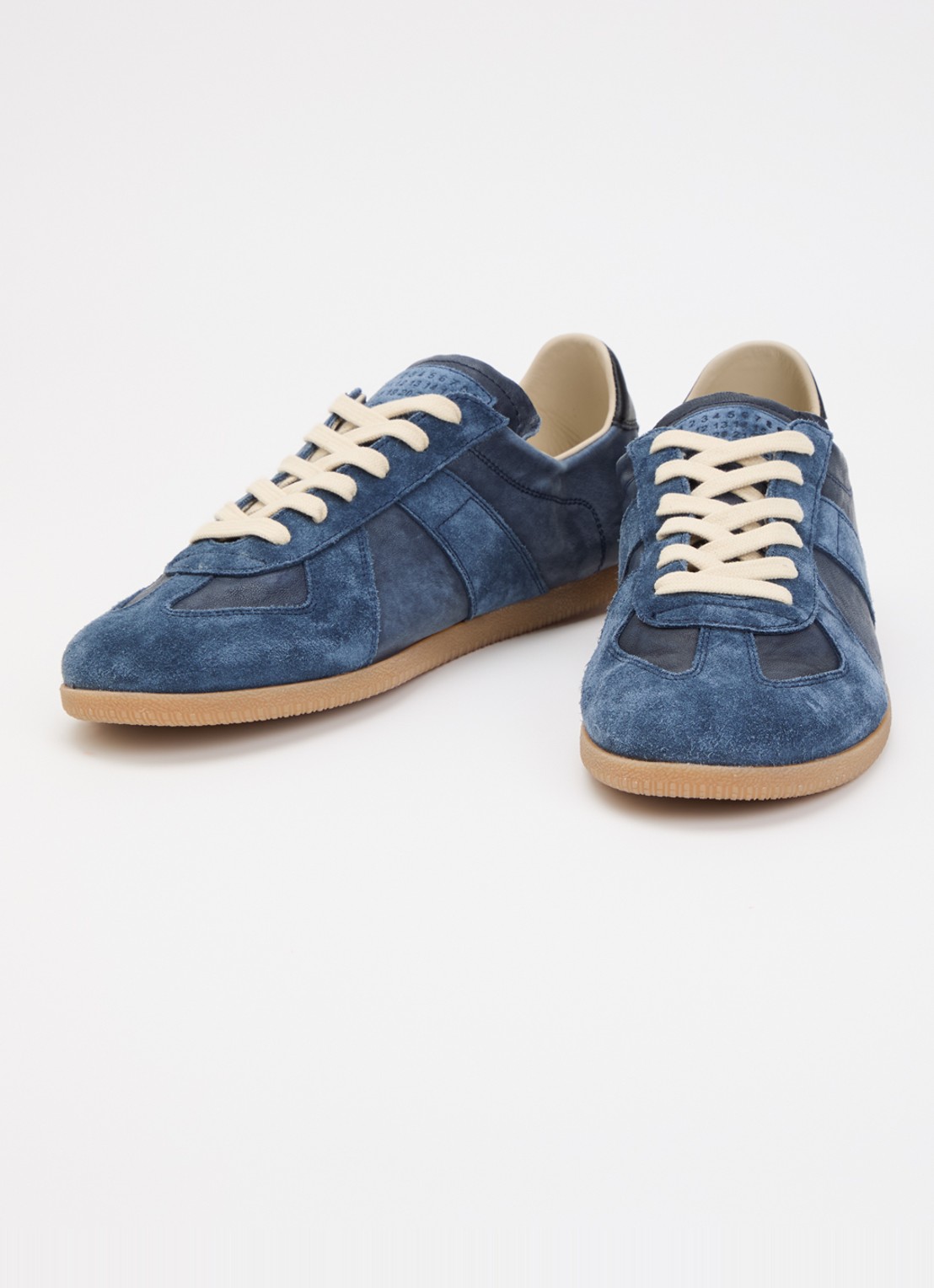 Maison Margiela Replica Soft sneaker van leer met suède details - detail donkerblauw