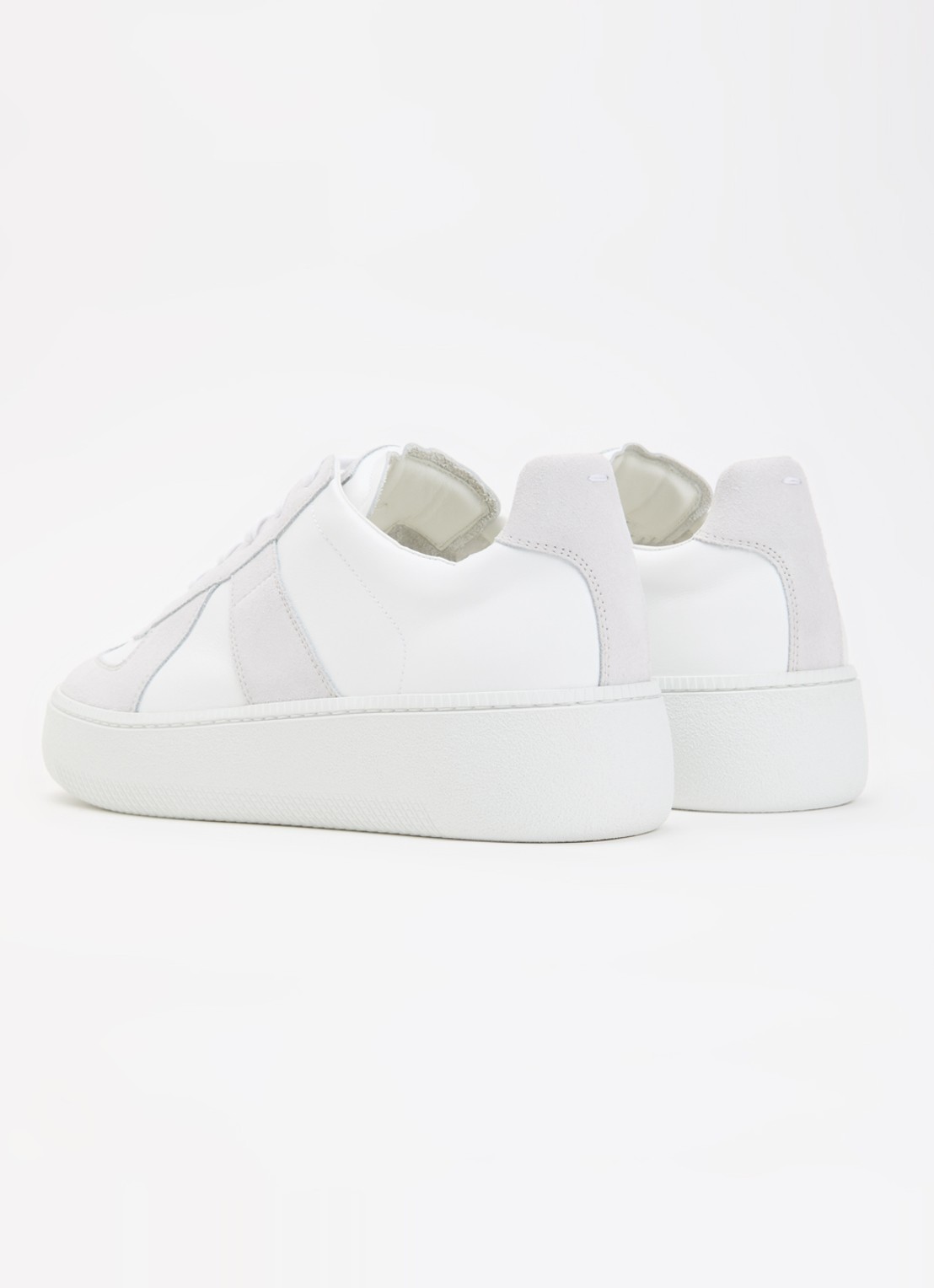 Maison Margiela Replica Wedge sneaker van kalfsleer met kalfssuède details - achterkant 6 gebroken wit