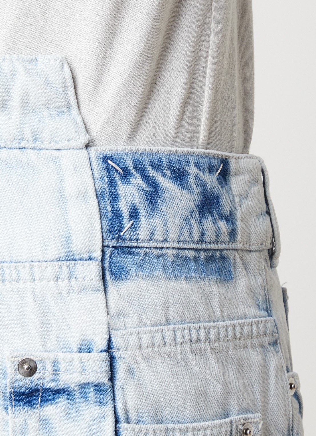 Maison Margiela Spliced high waist balloon jeans met lichte wassing - detail 3 indigo