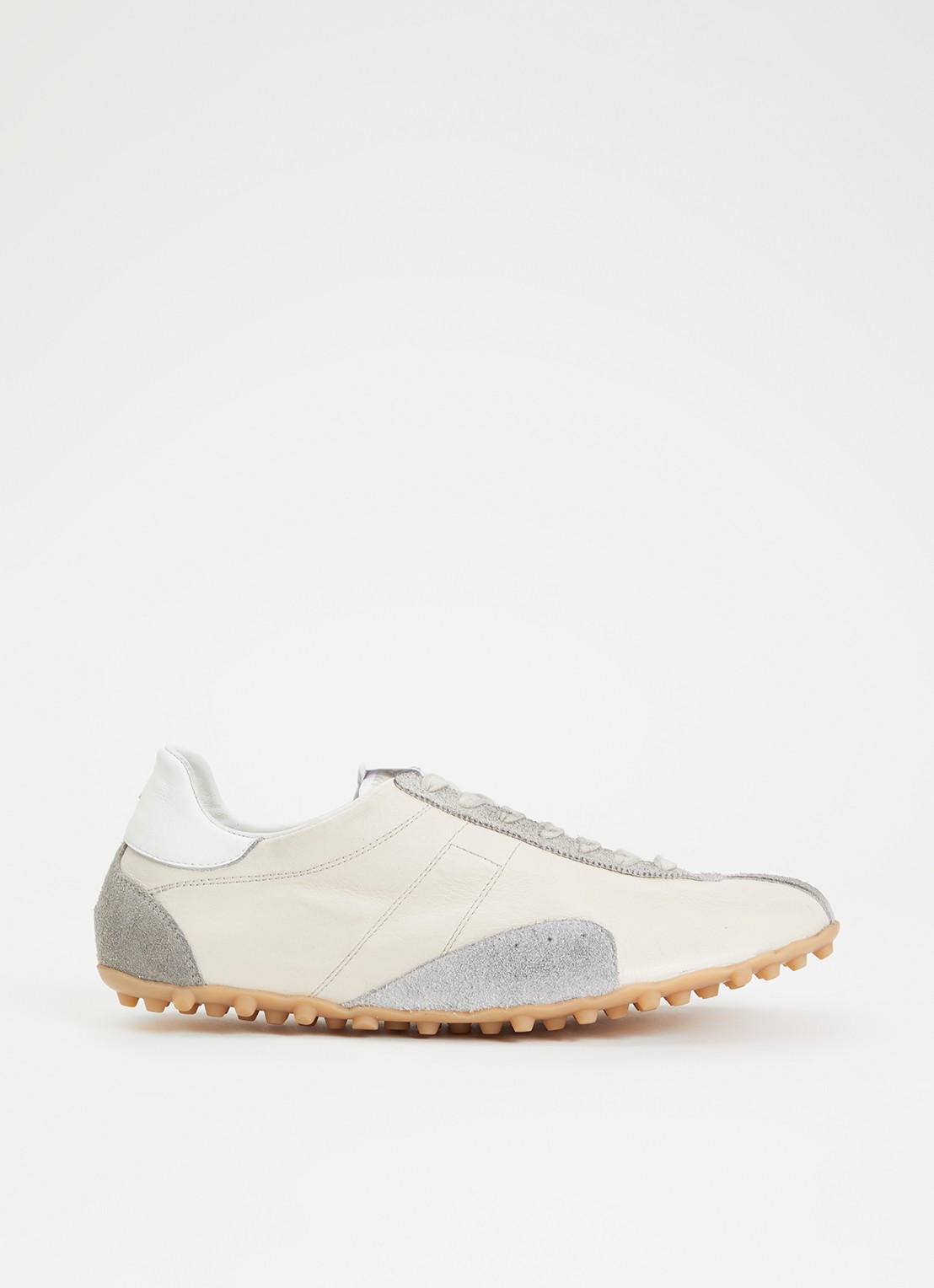 Maison Margiela Sprinters sneaker van geitenleer met details van kalfssuède - voorkant creme