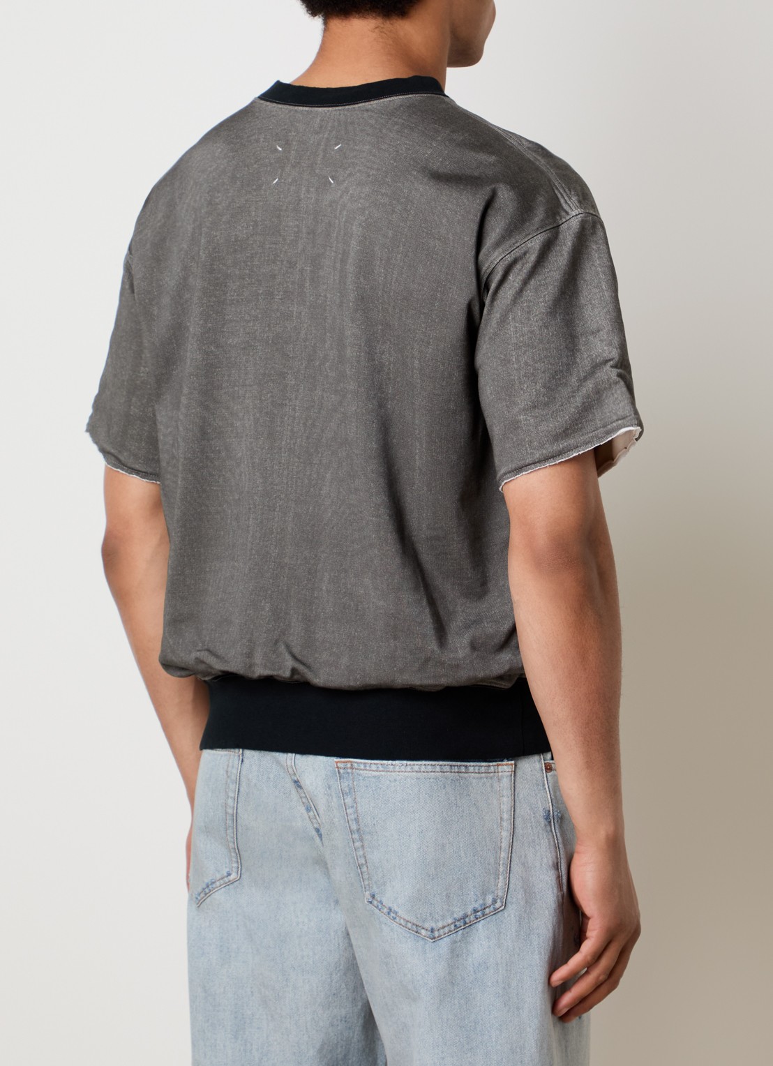 Maison Margiela Sweater met logo - achterkant donkergrijs