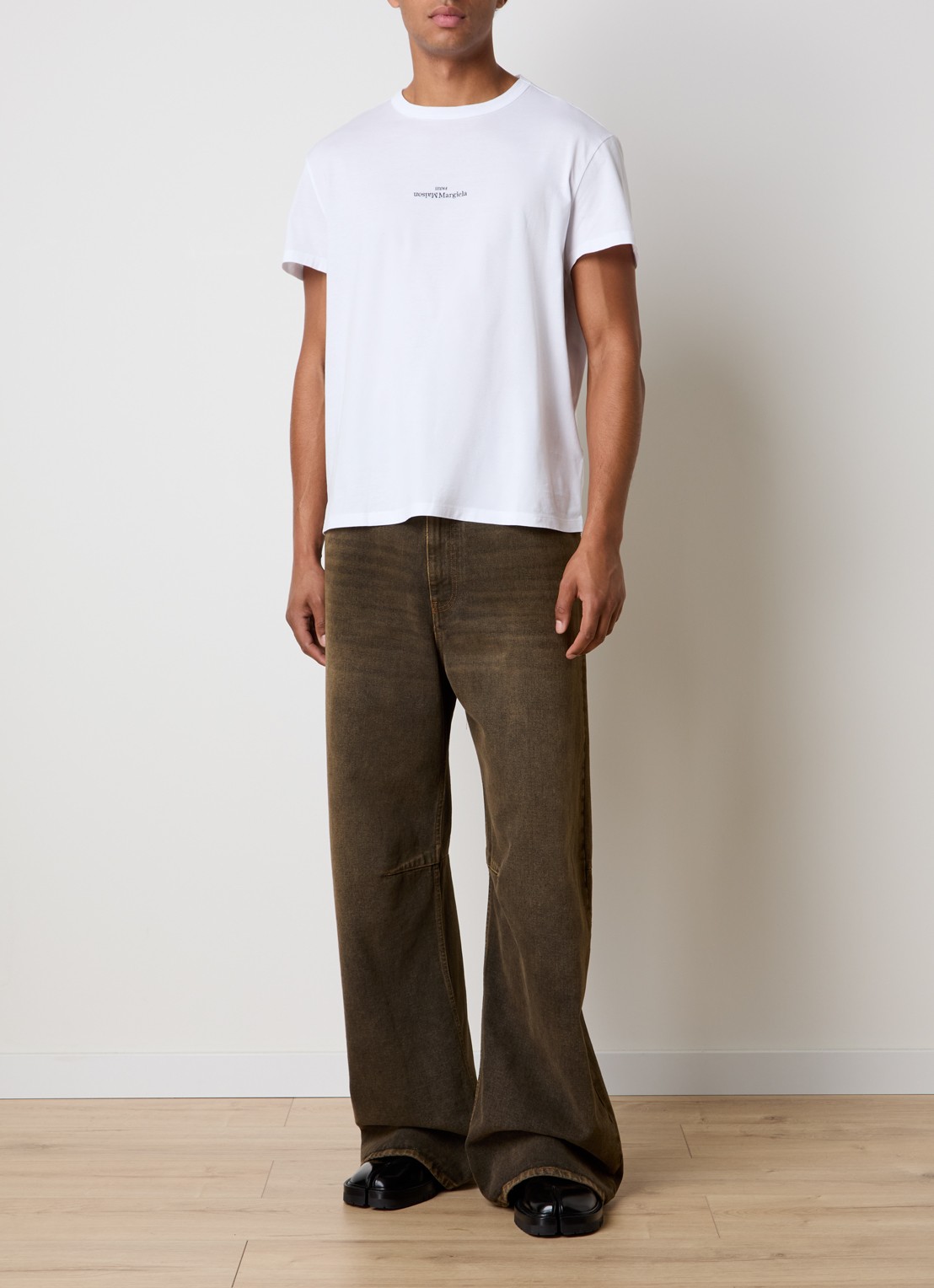 Maison Margiela T-shirt met logoborduring - voorkant 2 wit