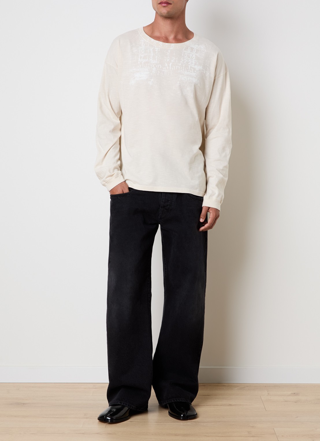 Maison Margiela T-shirt met logoprint - voorkant 4 creme