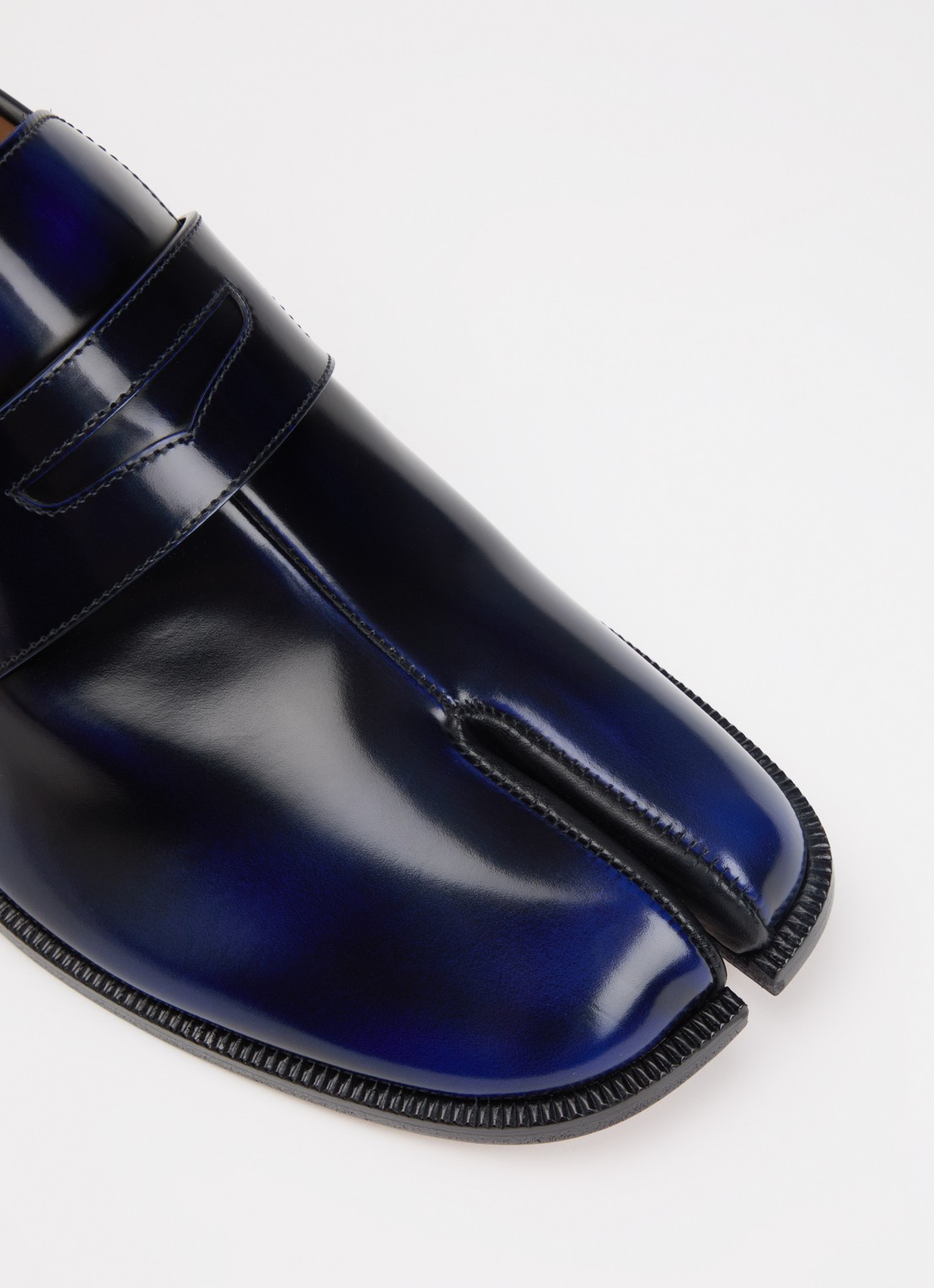 Maison Margiela Tabi loafer van kalfsleer - detail 6 donkerblauw