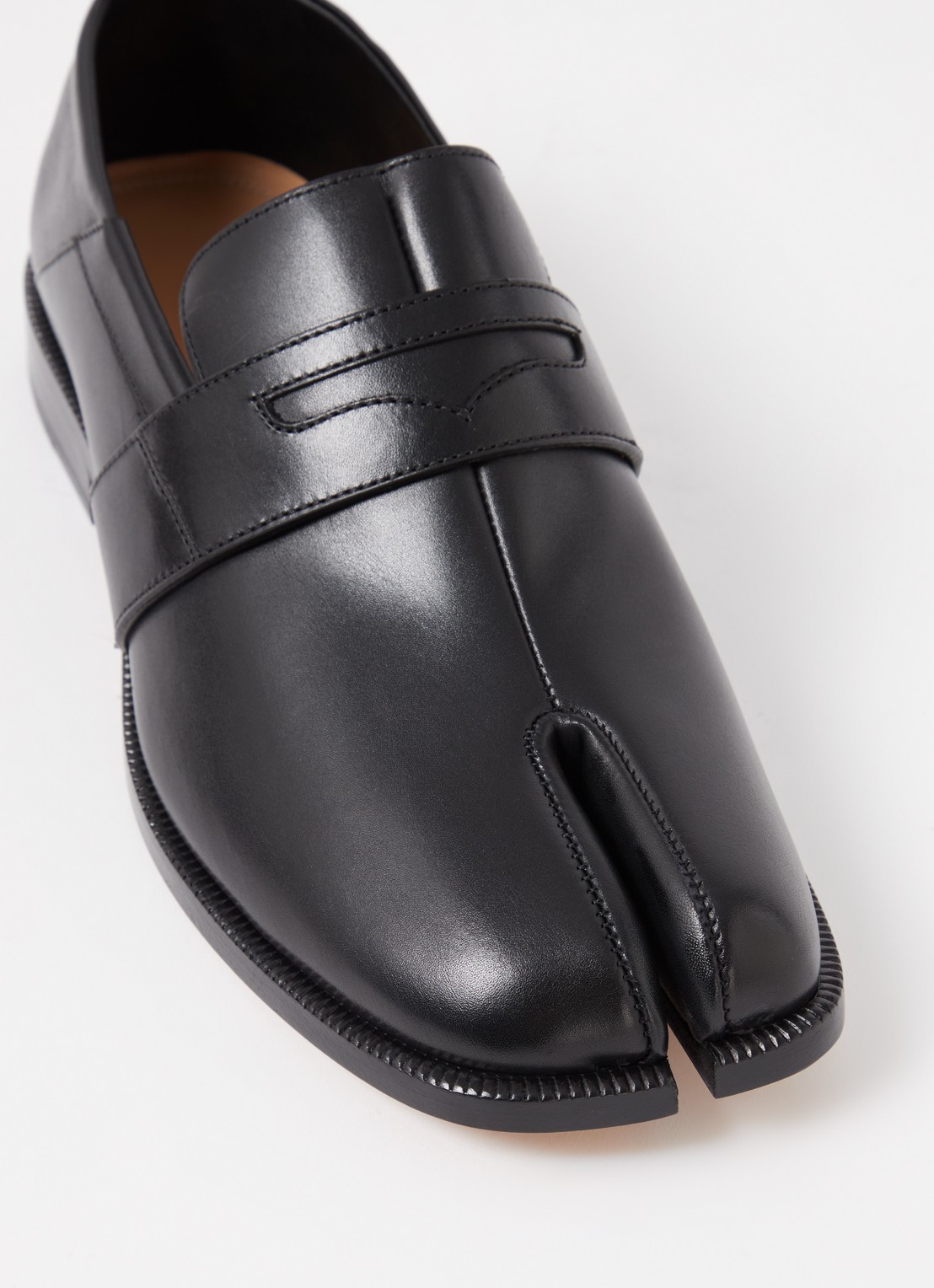 Maison Margiela Tabi loafer van kalfsleer - detail 4 zwart