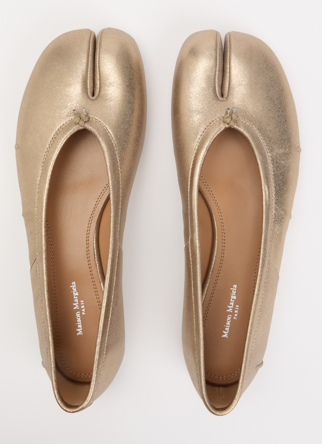 Maison Margiela Tabi New ballerina van geitenleer met metallic finish - detail 4 goud