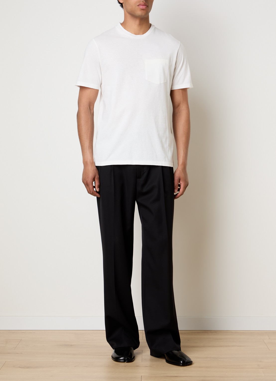 Maison Margiela Tape T-shirt met borstzak - voorkant 5 gebroken wit