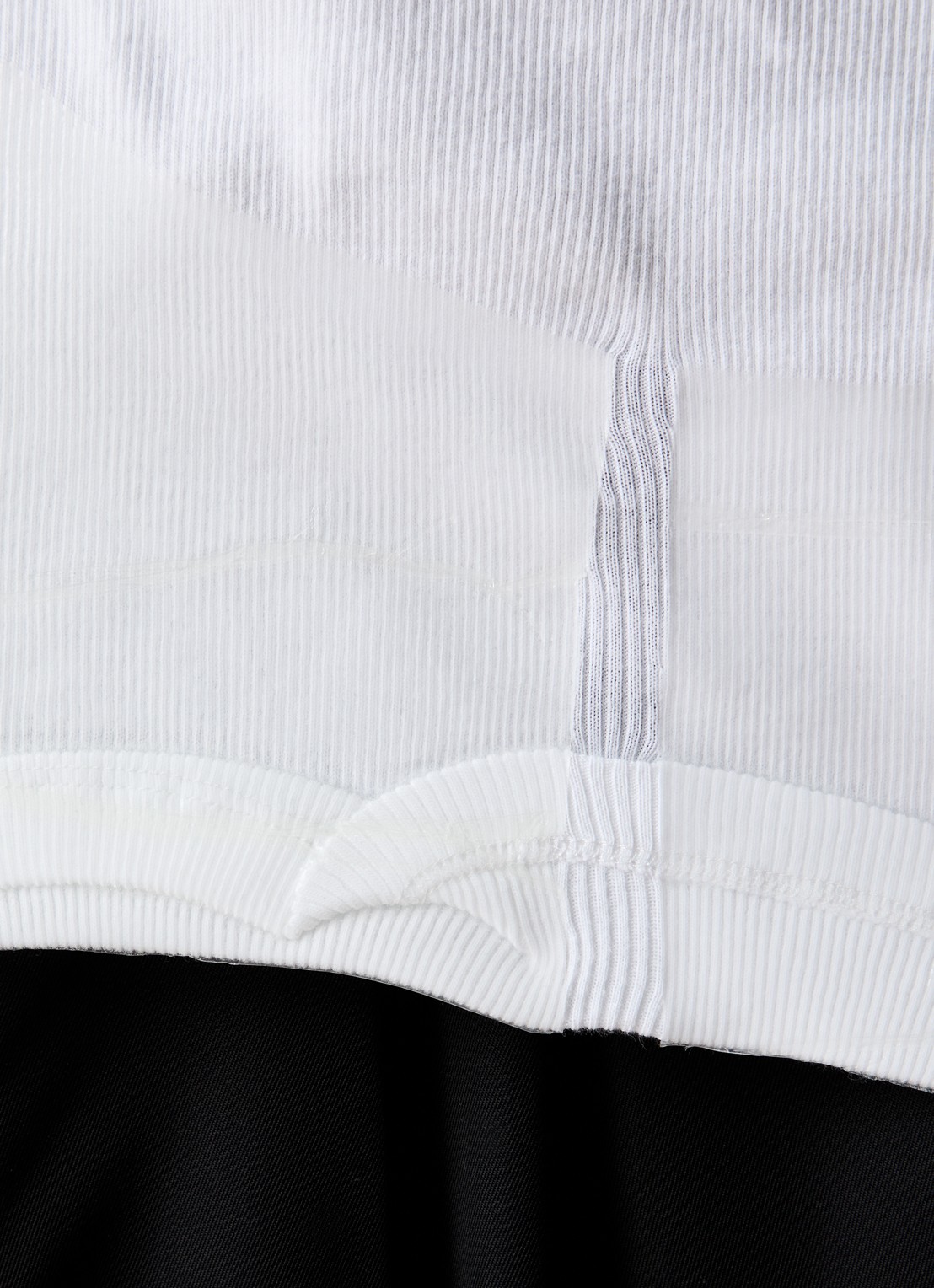 Maison Margiela Tape tanktop met ribstructuur - detail 5 gebroken wit