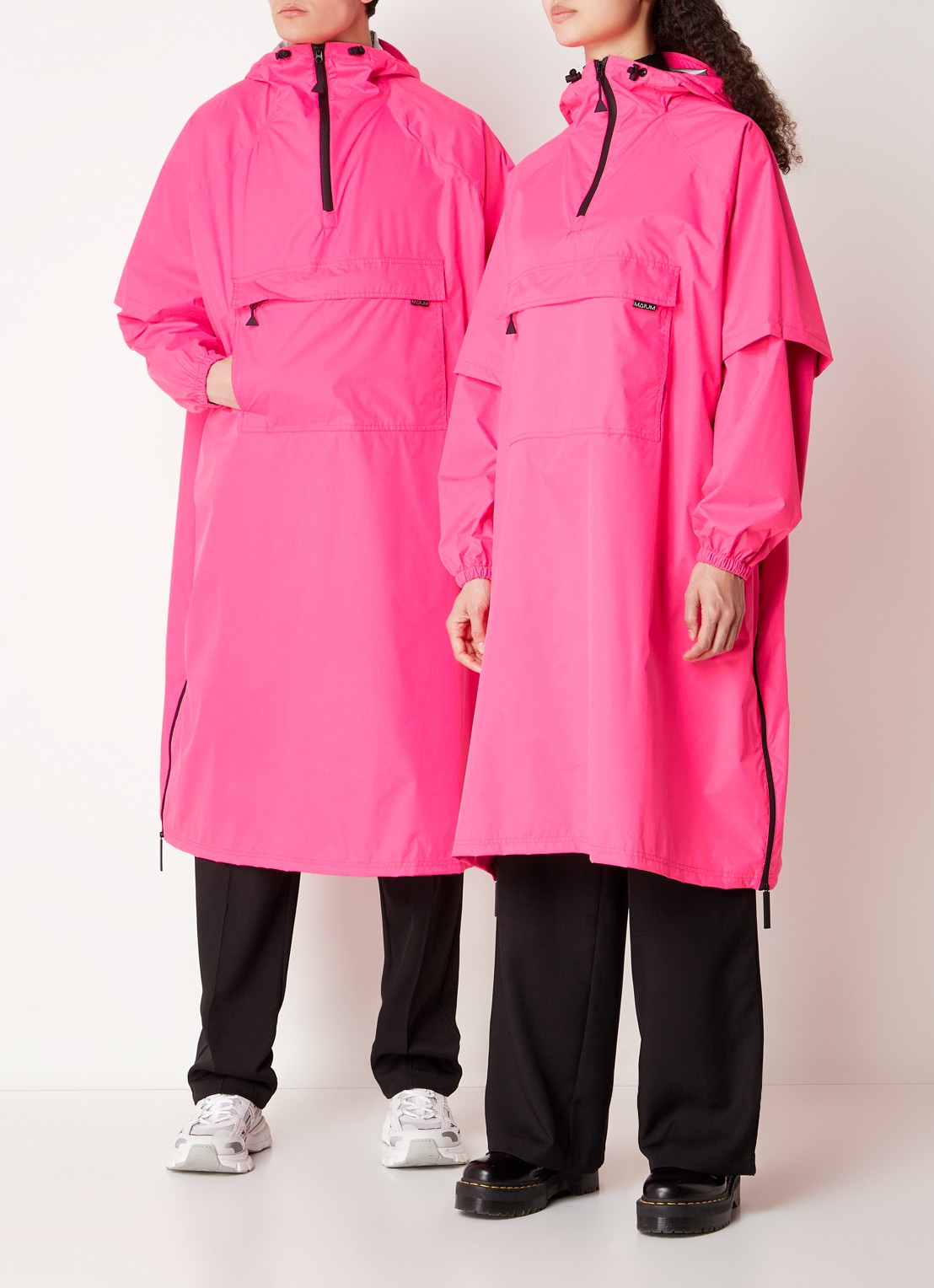 Maium Anorak regenjas met capuchon en ritszak - detail 3 neonroze