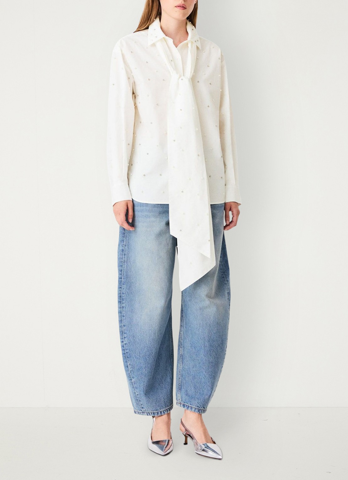 Maje Blouse met strass en imitatieparels - voorkant 2 gebroken wit