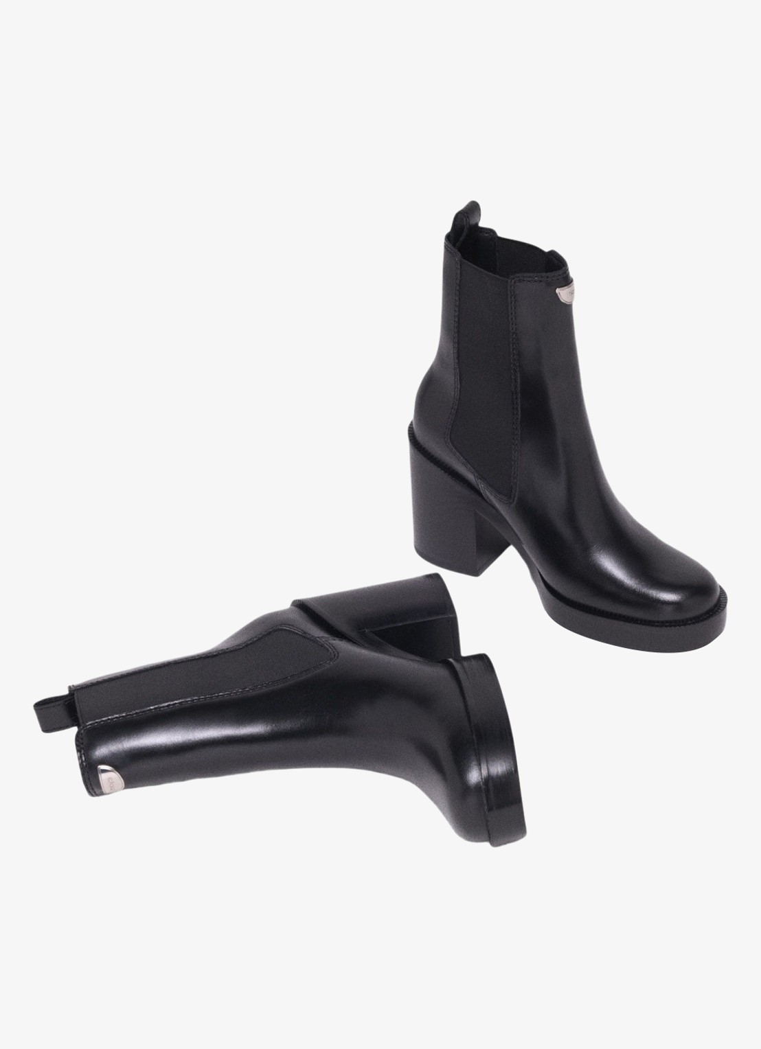 Maje Chelsea boot van leer - detail 2 jeans