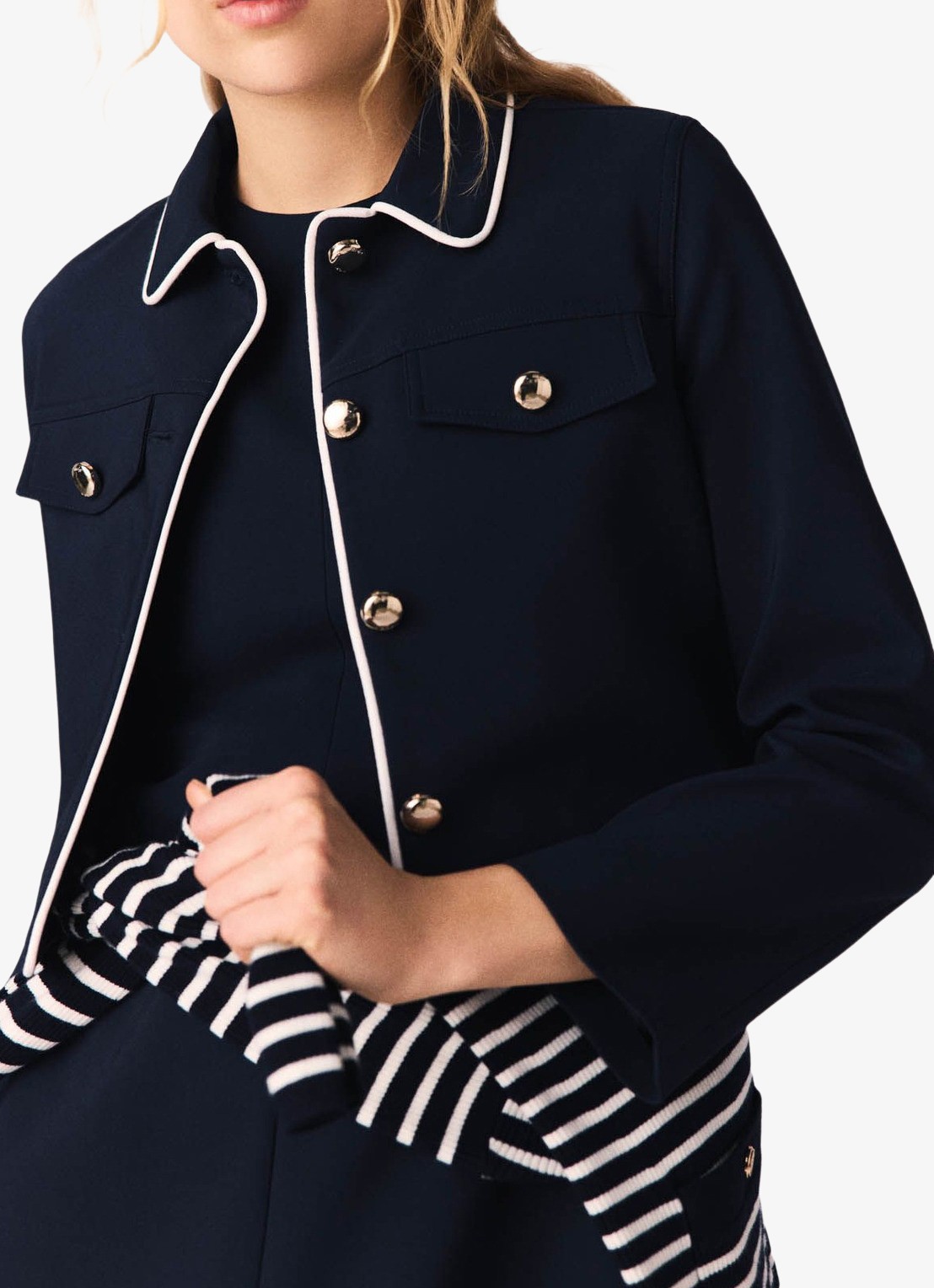 Maje Cropped jack met  borstzakken - detail 3 blauw