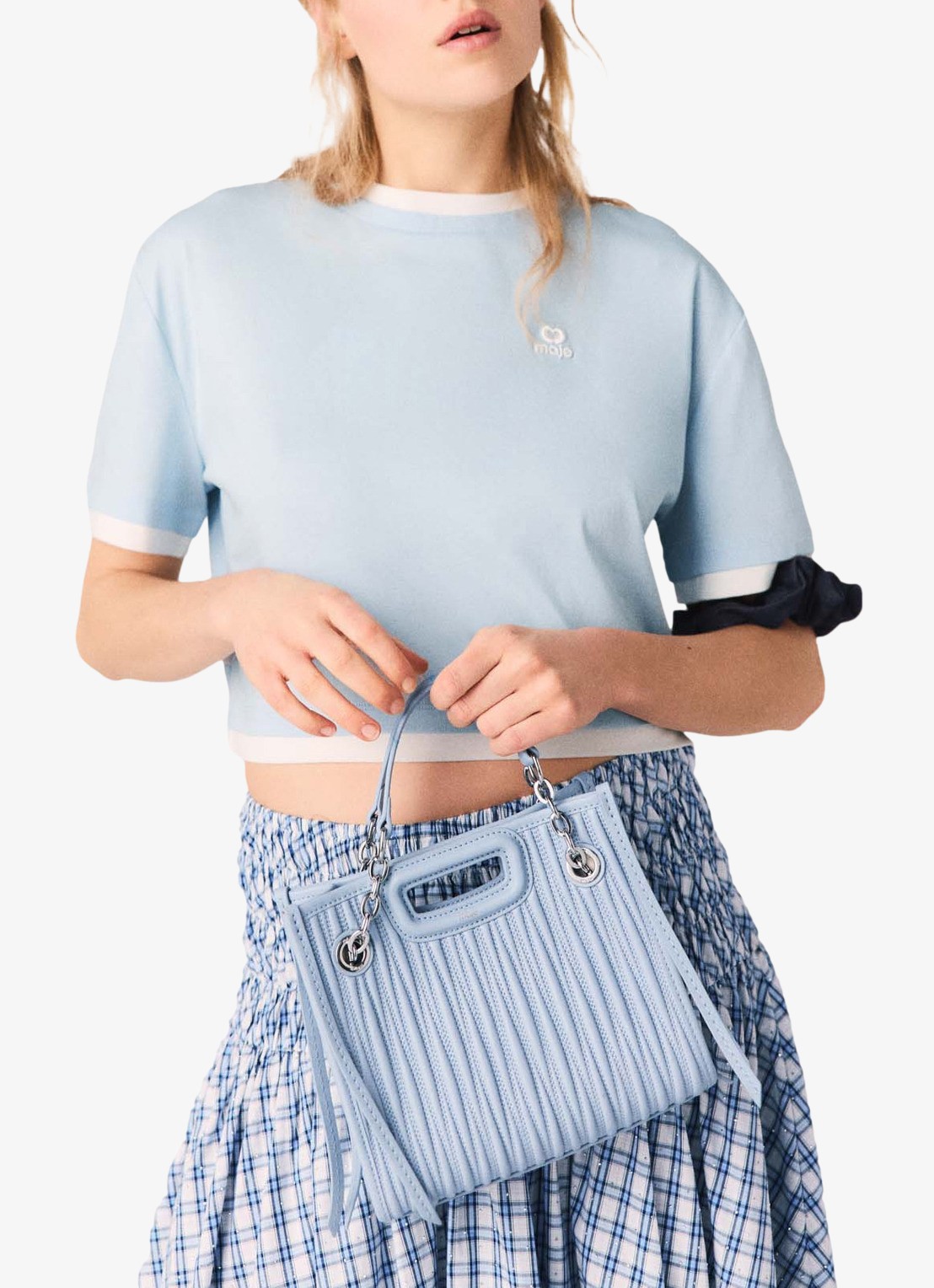 Maje Cropped T-shirt met logoborduring - detail 4 lichtblauw