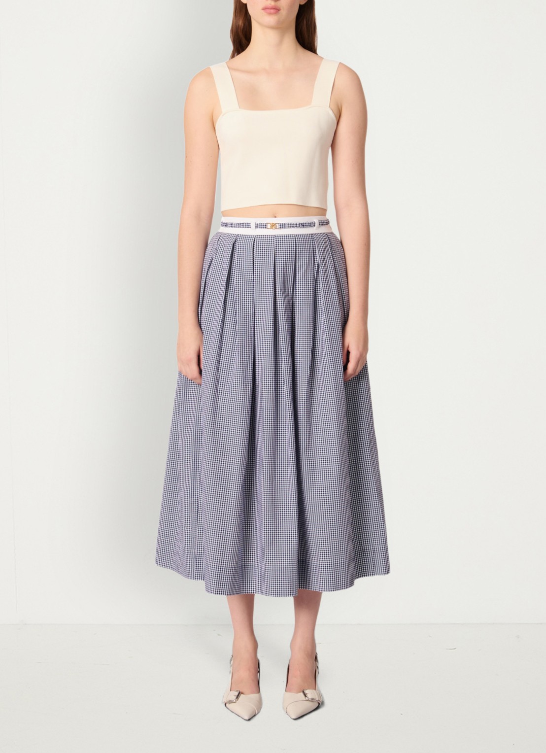 Maje Fijngebreide crop top met stretch - voorkant 2 beige