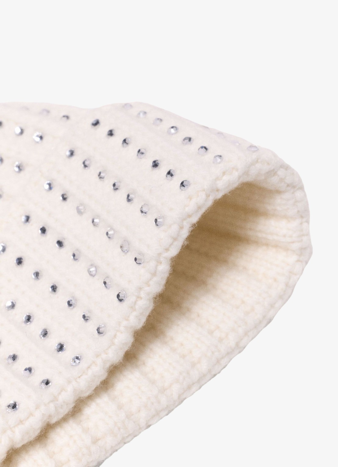 Maje Fijngebreide muts van wol met studs - detail 2 beige