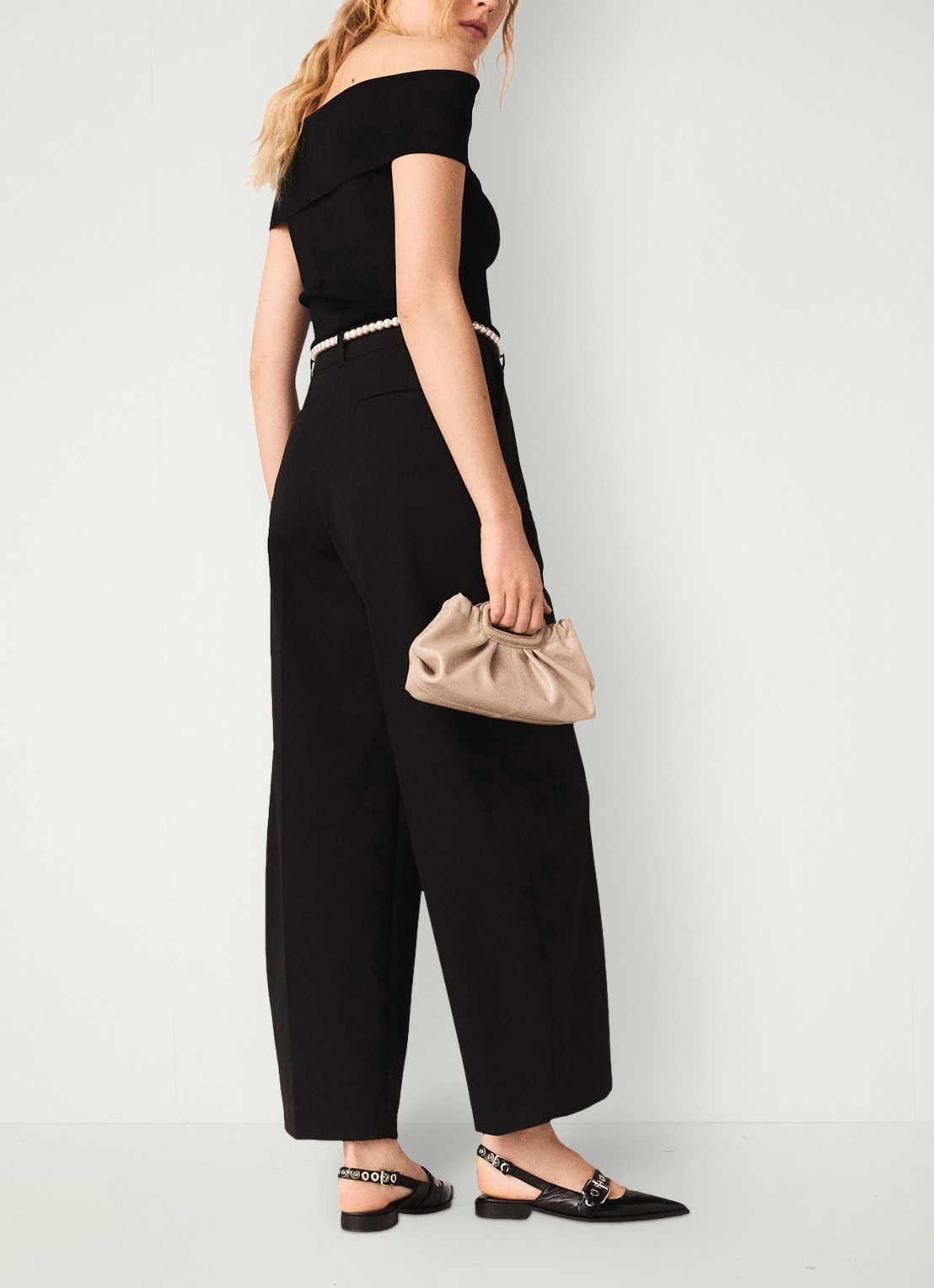 Maje Fijngebreide off shoulder top - achterkant 5 jeans