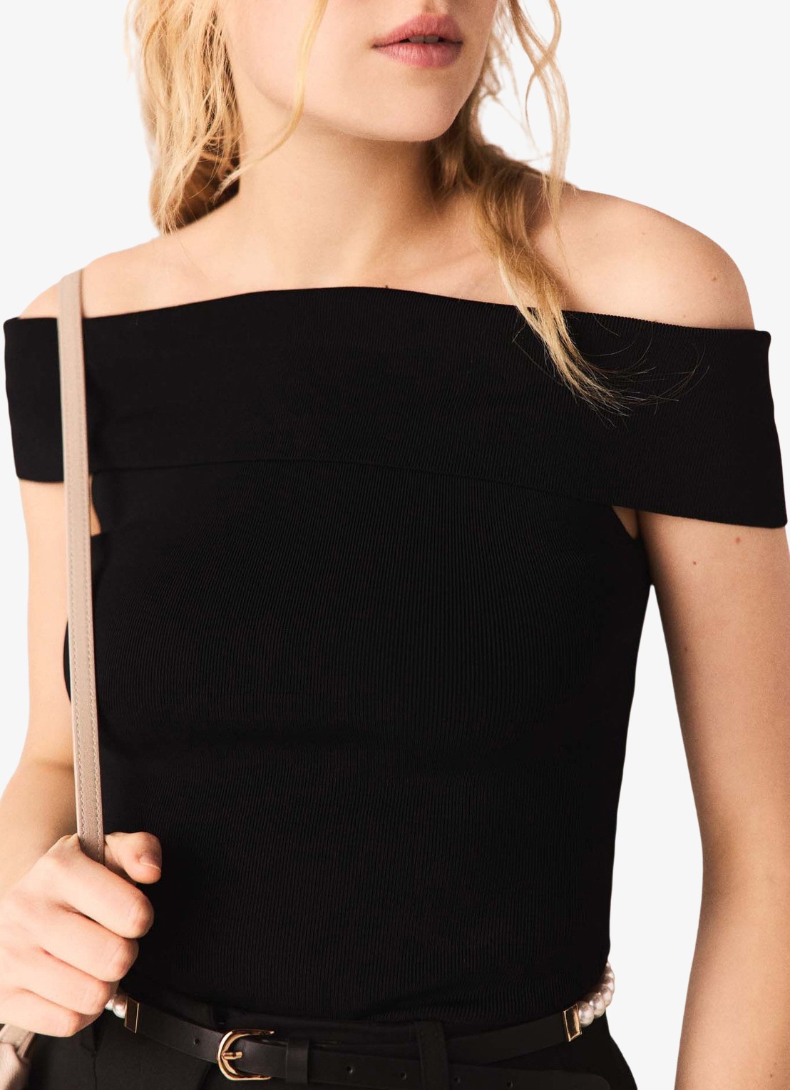 Maje Fijngebreide off shoulder top - detail 3 jeans