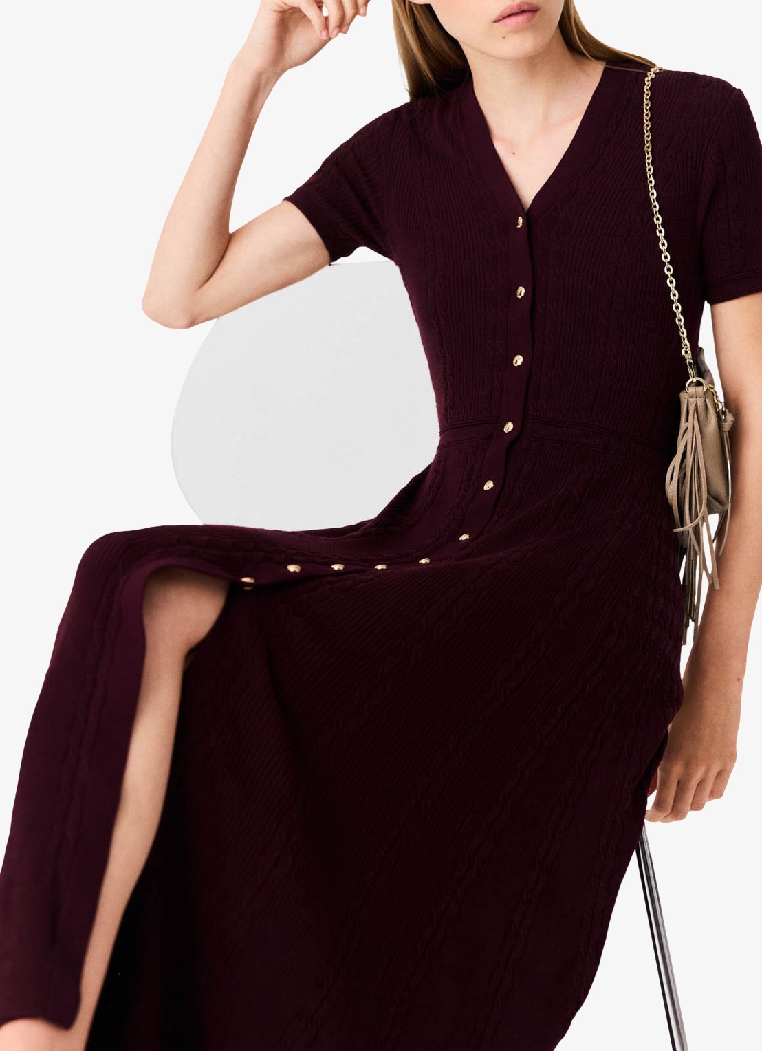 Maje Gebreide maxi-jurk met gouden knopen - detail 3 bordeauxrood