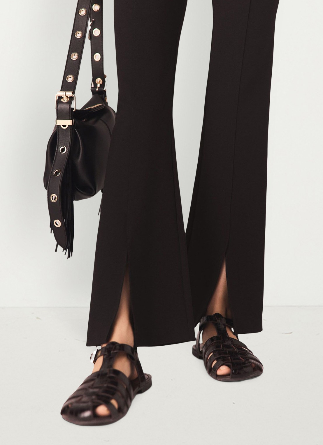 Maje High waist flared broek met split - detail 4 zwart