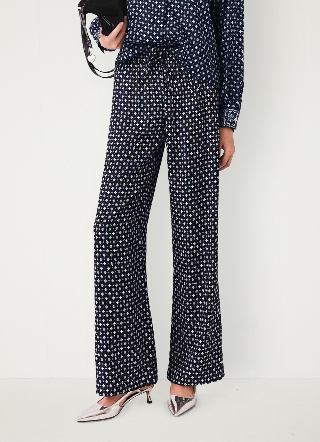 Maje High waist wide fit broek met print - detail 4 donkerblauw