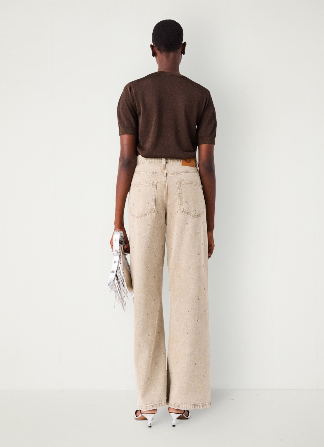 Maje High waist wide fit jeans met strass - achterkant 8 beige / beige