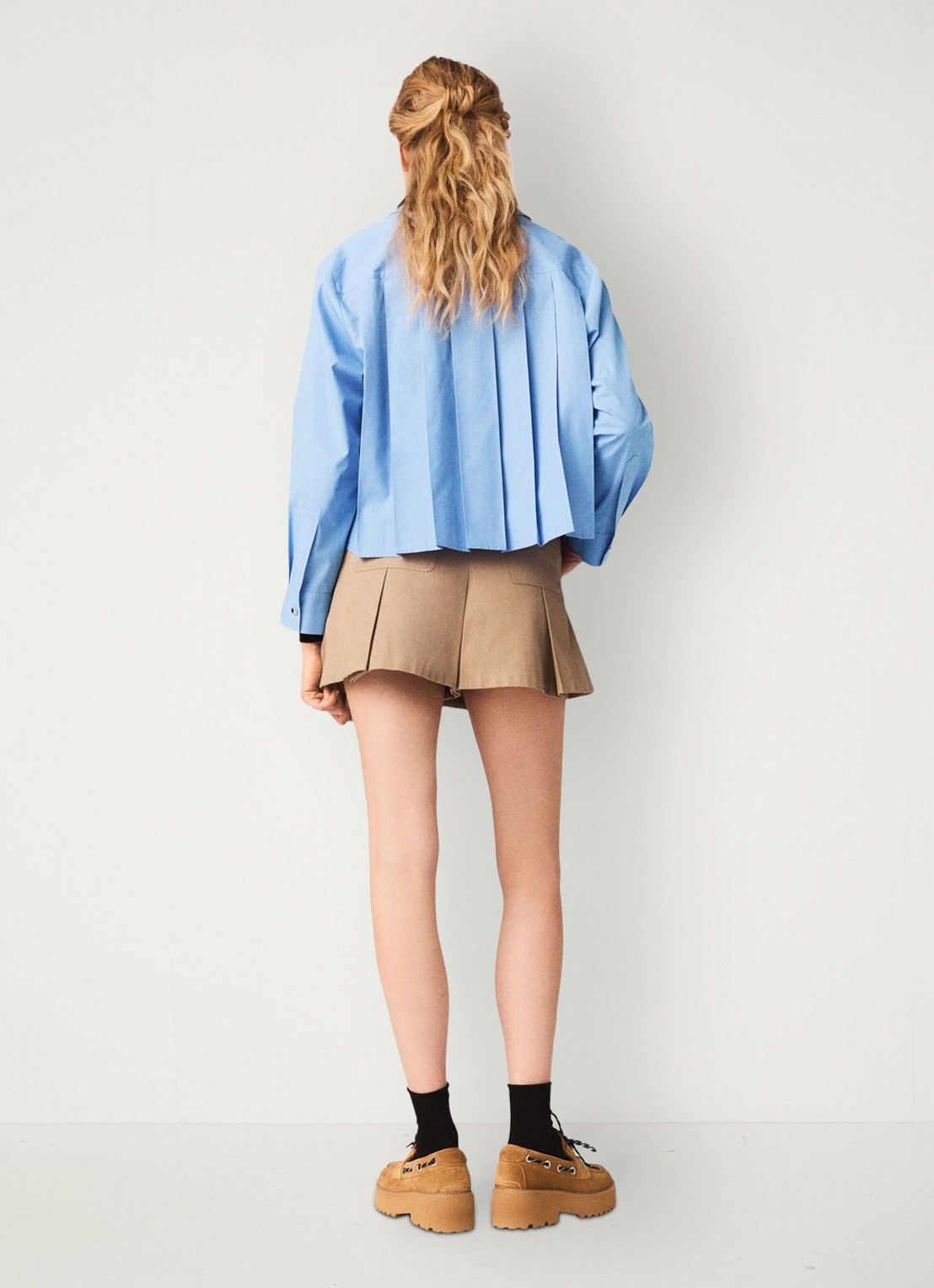Maje Korte broek met plooien - achterkant beige