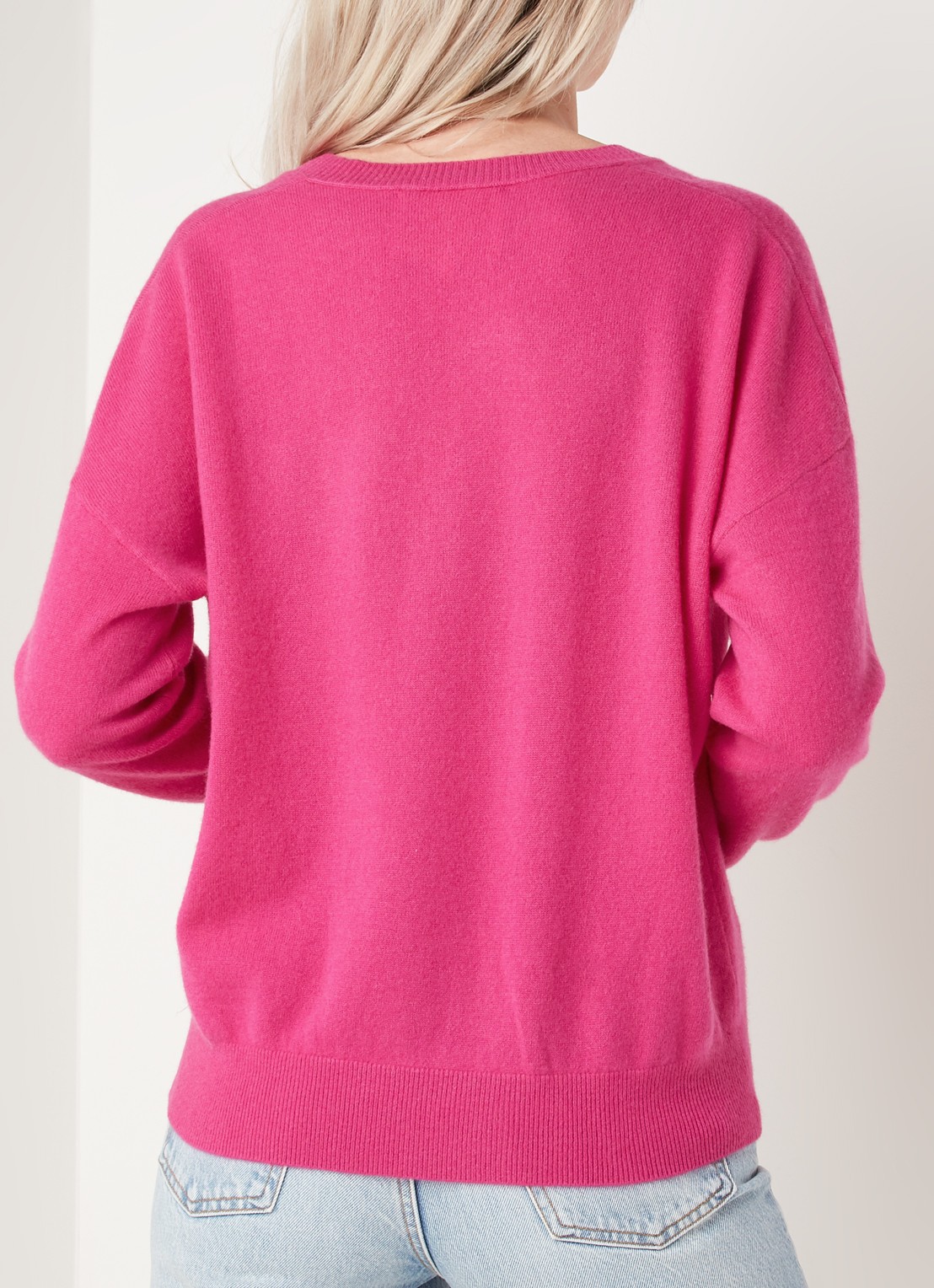 Maje Manon fijngebreide pullover van kasjmier - achterkant 4 fuchsia