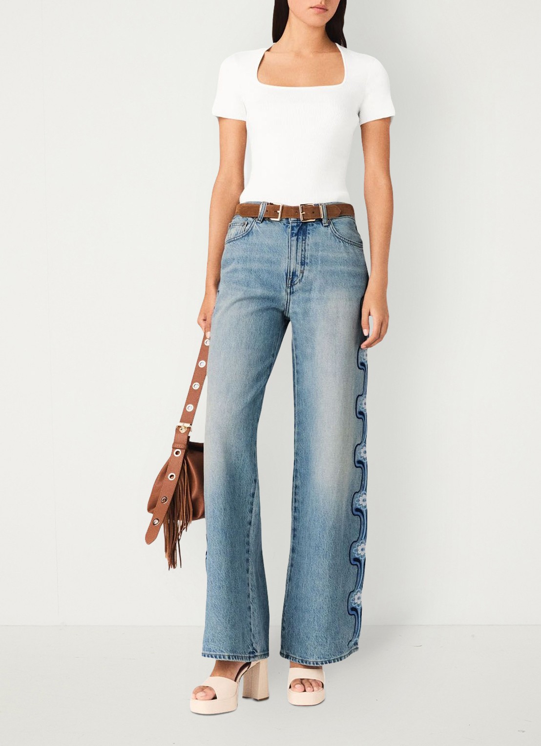 Maje Pintbrode high waist loose fit jeans met broduring - voorkant 6 indigo