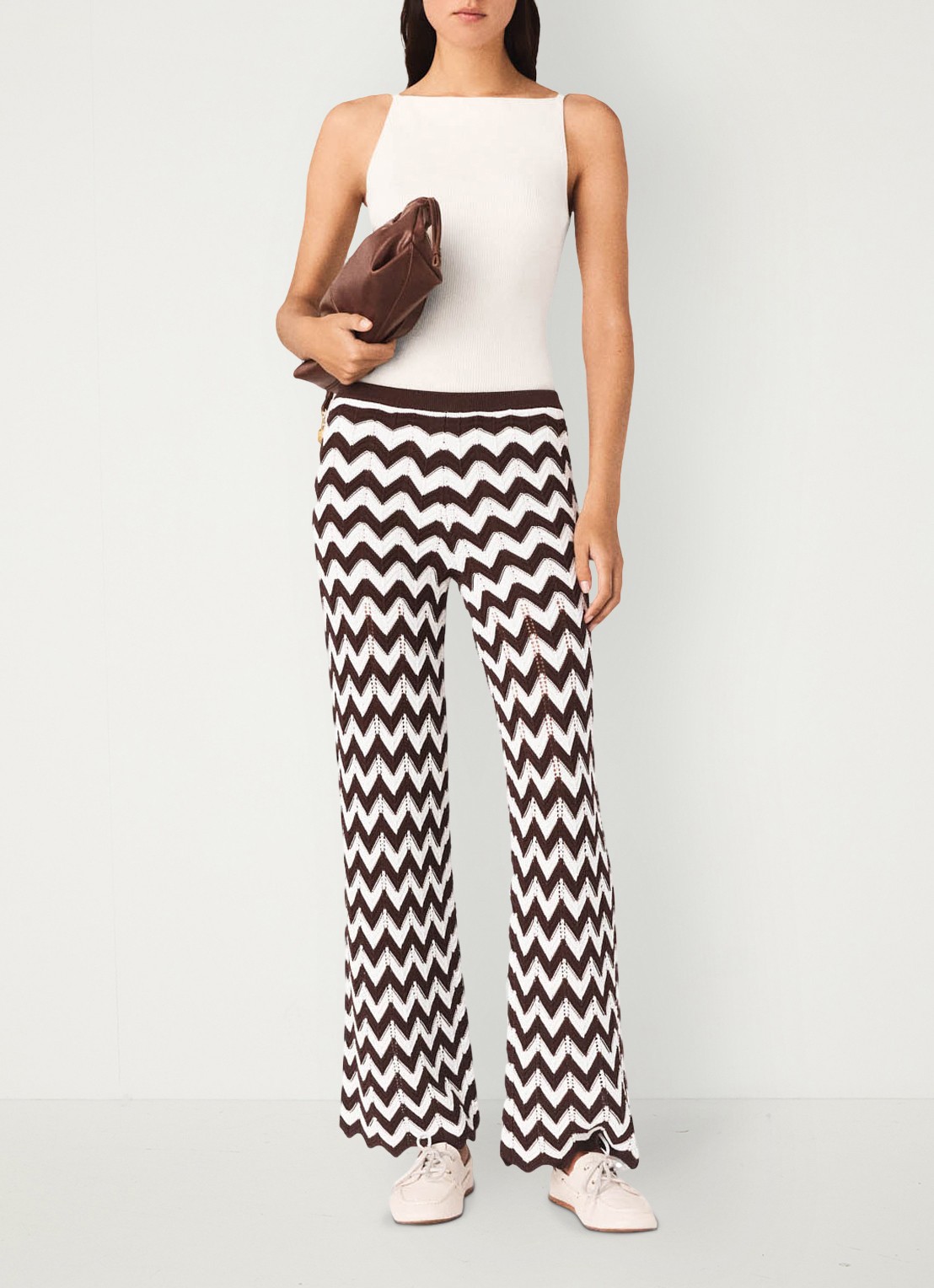 Maje Pirio loose fit broek met grafisch dessin  - voorkant 2 bruin
