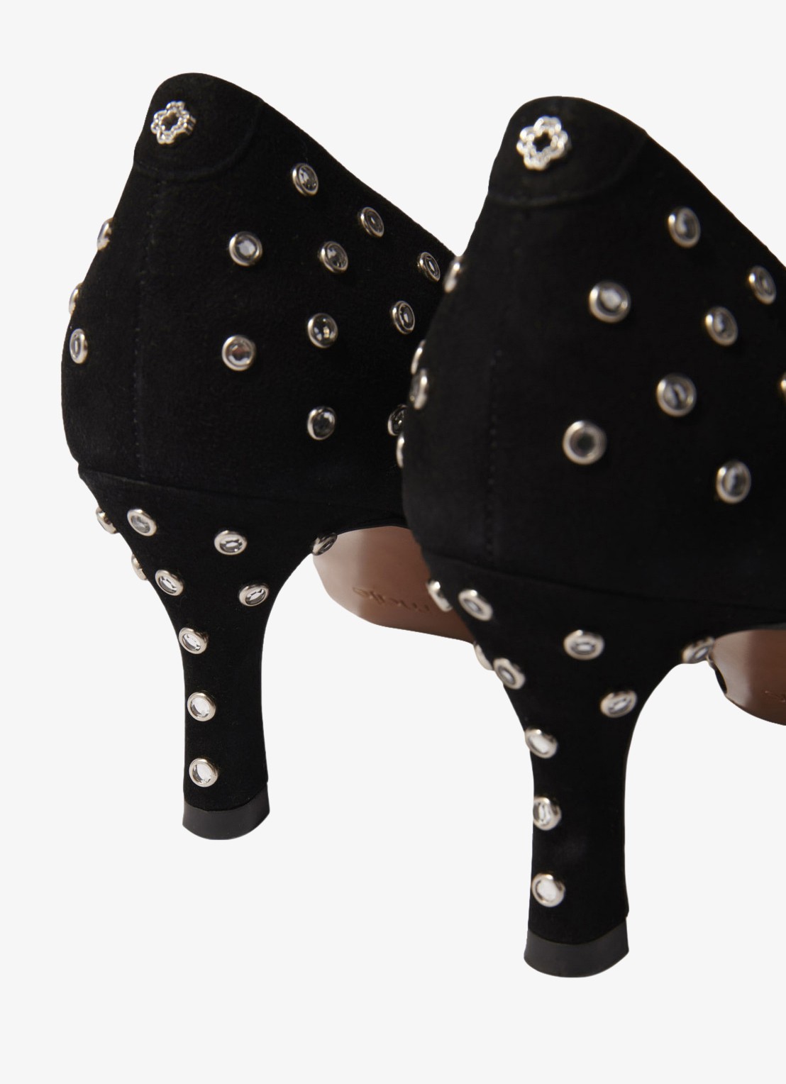 Maje Pump van geitenleer met studs - detail 6 jeans