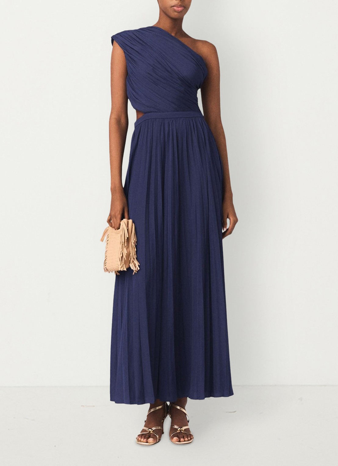 Maje Revi maxi one shoulder jurk met plooien en cut-out detail - detail 9 donkerblauw