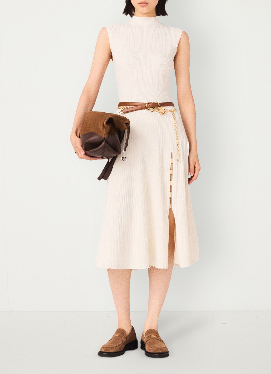 Maje Rimora ribgebreide midi jurk met split - voorkant 2 beige
