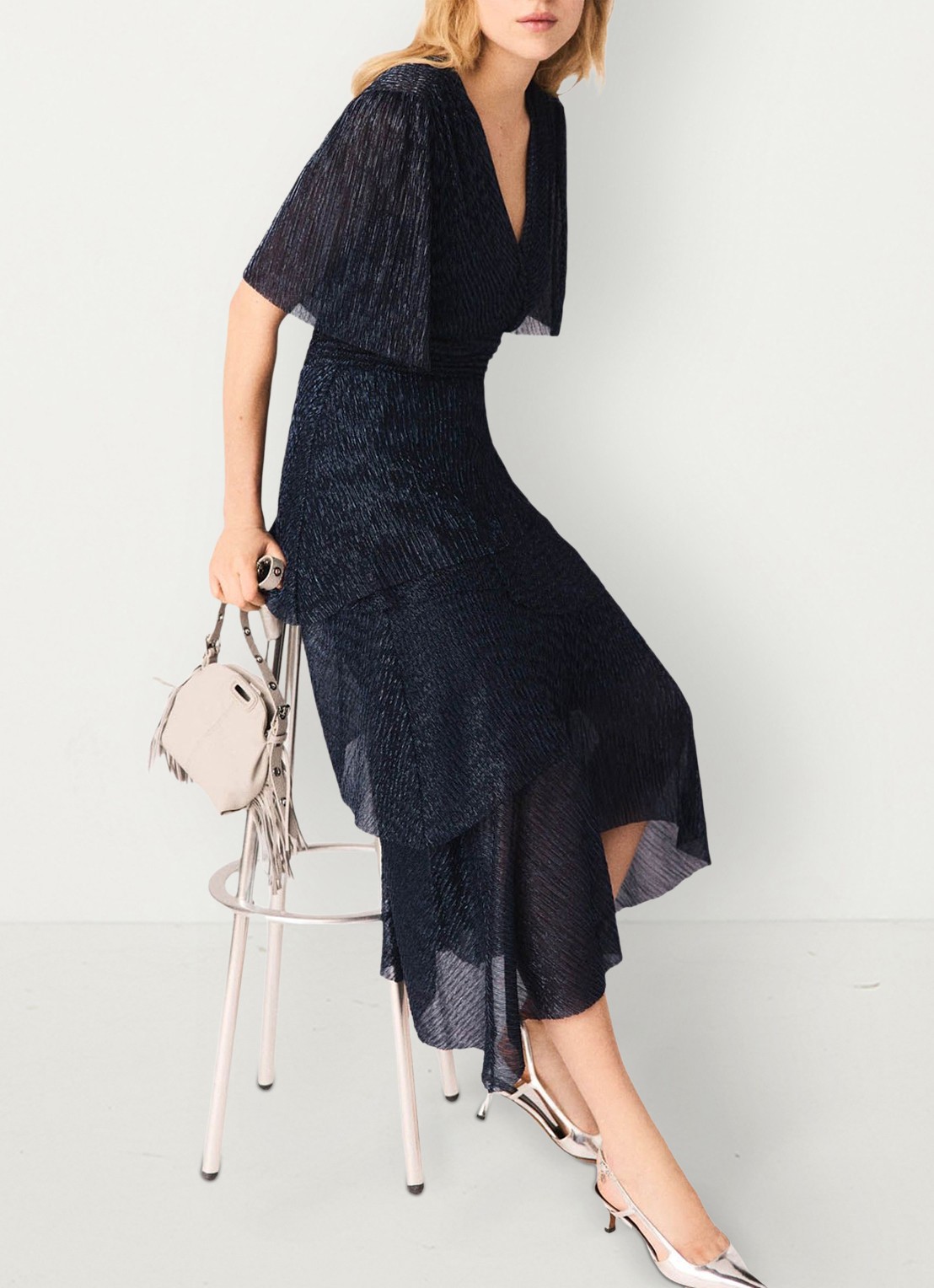 Maje Ruffiba midi jurk met volant - detail 2 donkerblauw