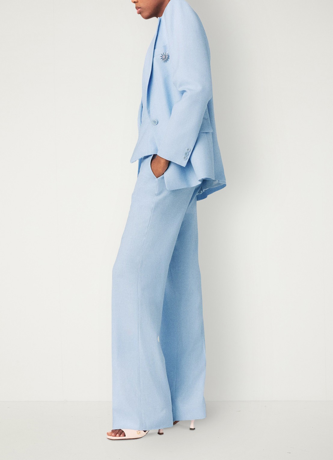 Maje Vigalue blazer met klepzakken - detail 4 lichtblauw