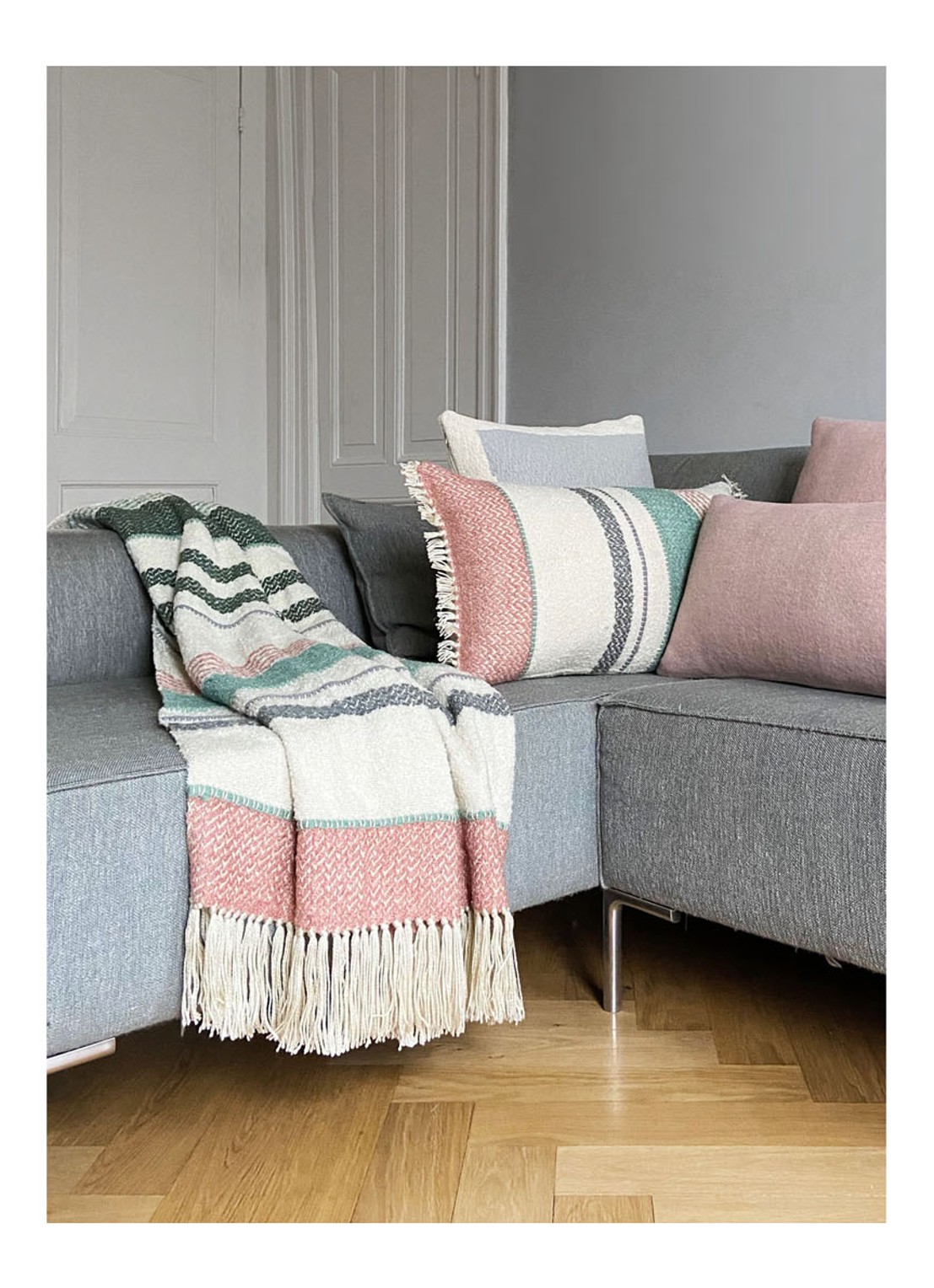 Malagoon Berber plaid in wolblend 125 x 150 cm - detail gebroken wit