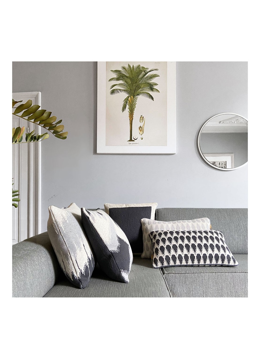 Malagoon Botanic sierkussen 35 x 60 cm - voorkant 3 undefined
