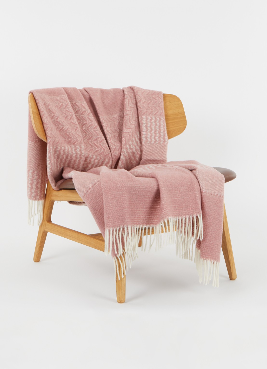 Malagoon Uptown plaid van wol 140 x 200 cm - voorkant 2 roze