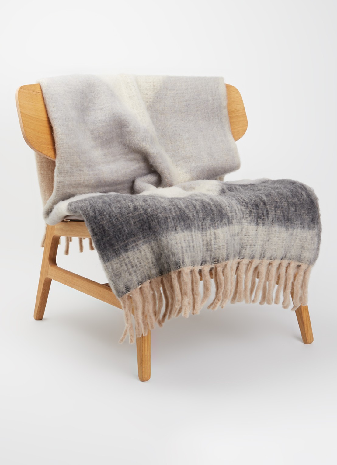 Malagoon Zapotec plaid 125 x 150 cm - voorkant 2 grijs