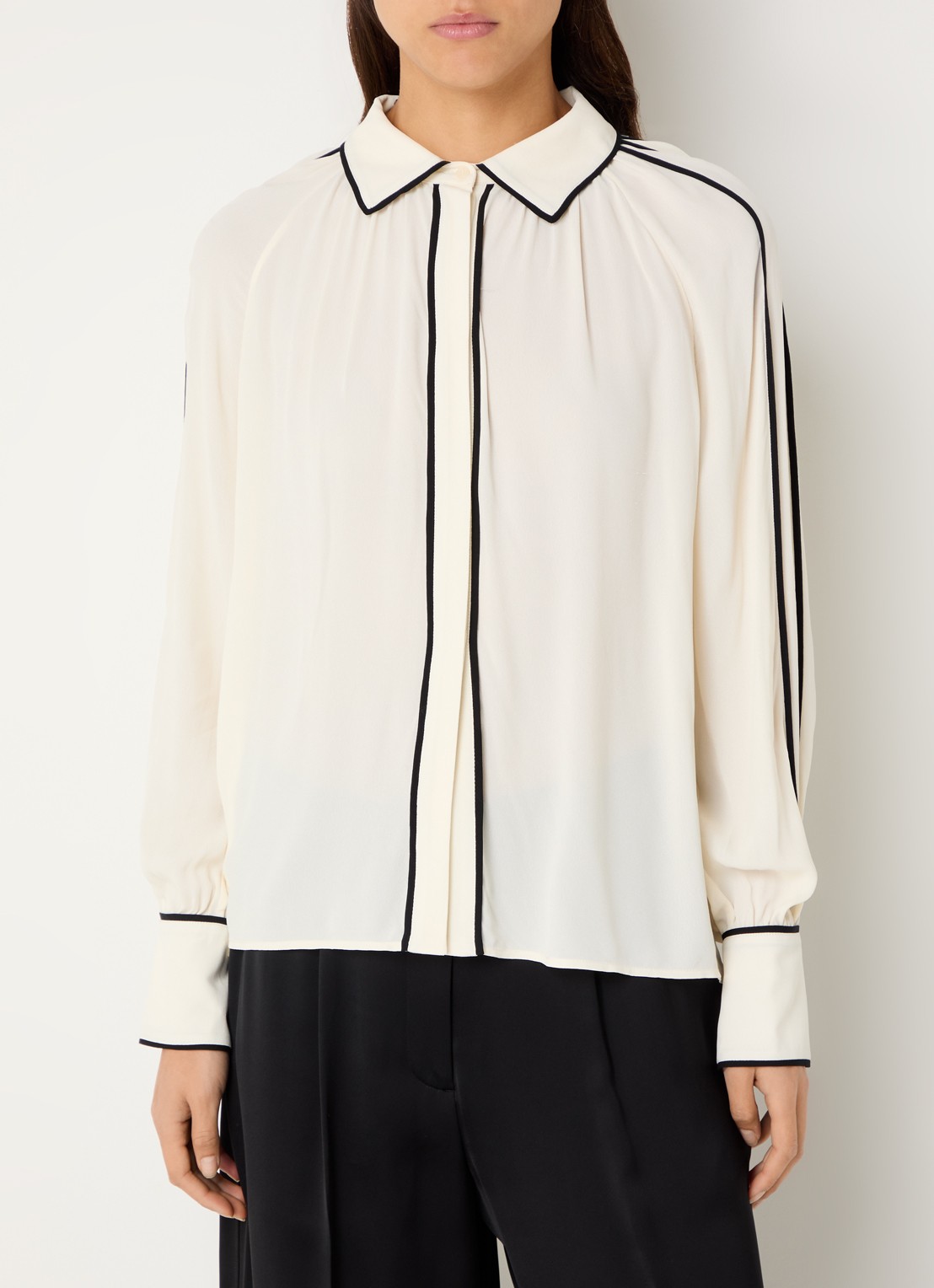 Malina Bea blouse met plooidetail - detail 4 ivoor