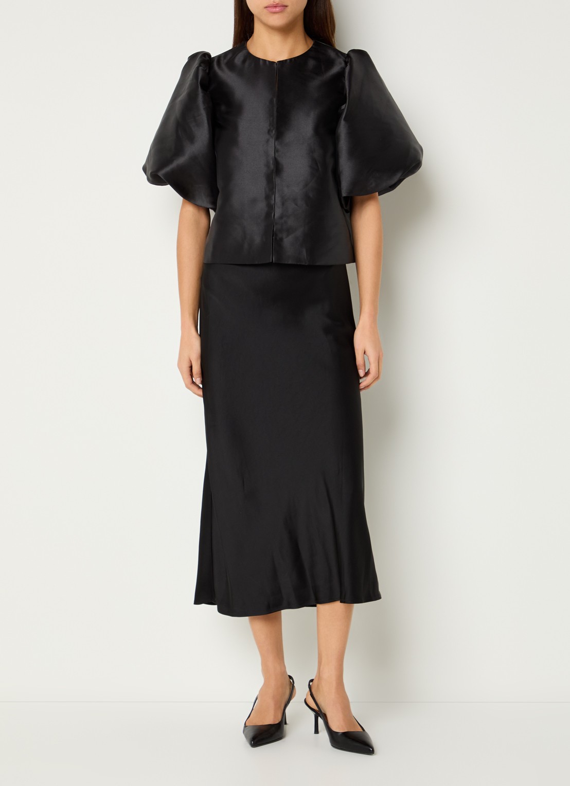 Malina Cleo blouse met pofmouw - voorkant 2 zwart