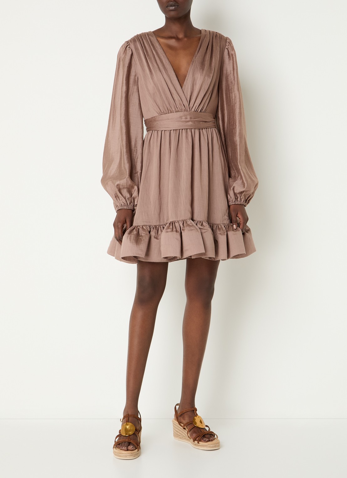 Malina Jadie mini jurk met strikceintuur en ballonmouw - voorkant 4 donkerbeige