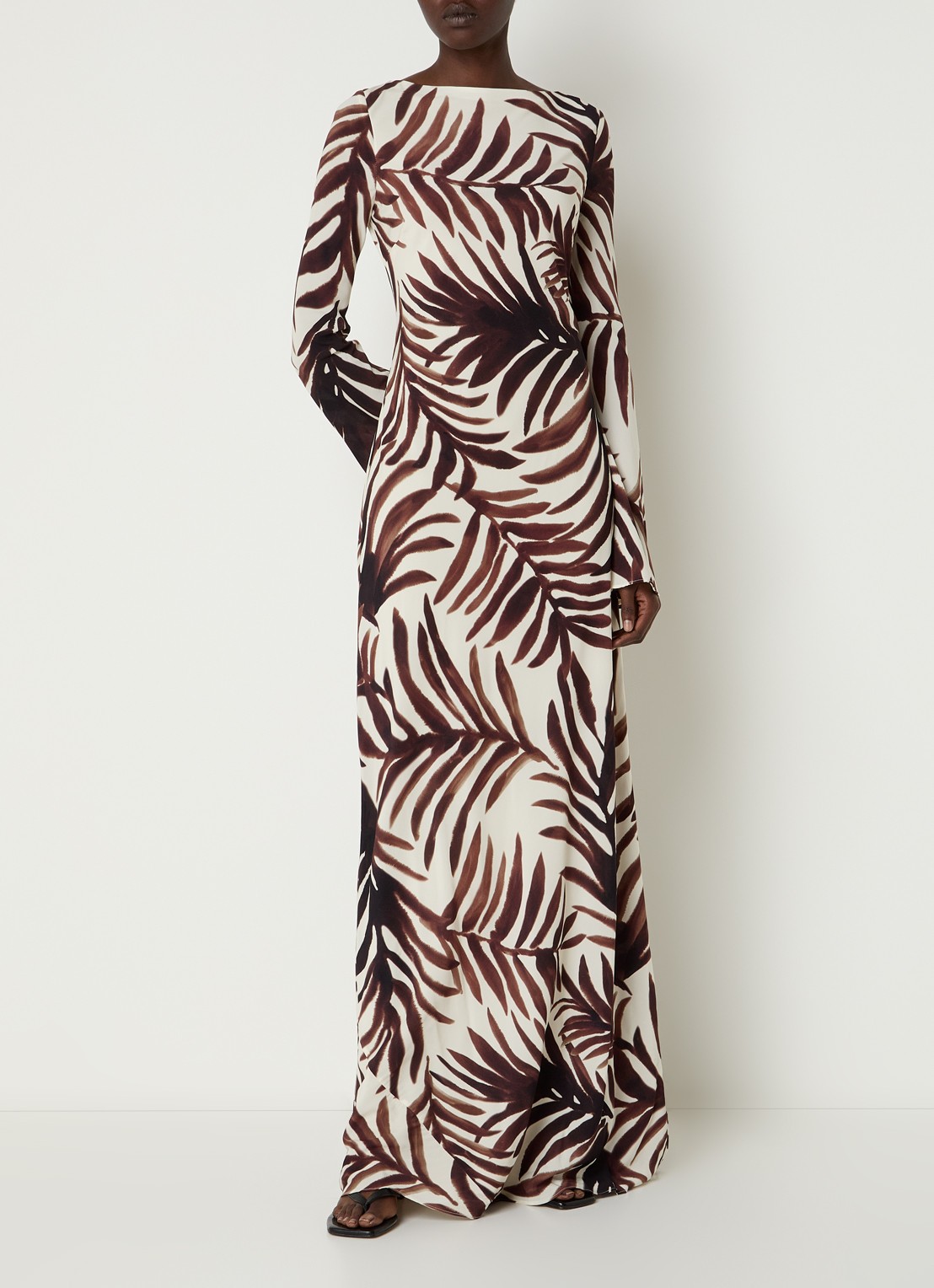 Malina Jennelie maxi jurk met bladprint - detail 2 bruin