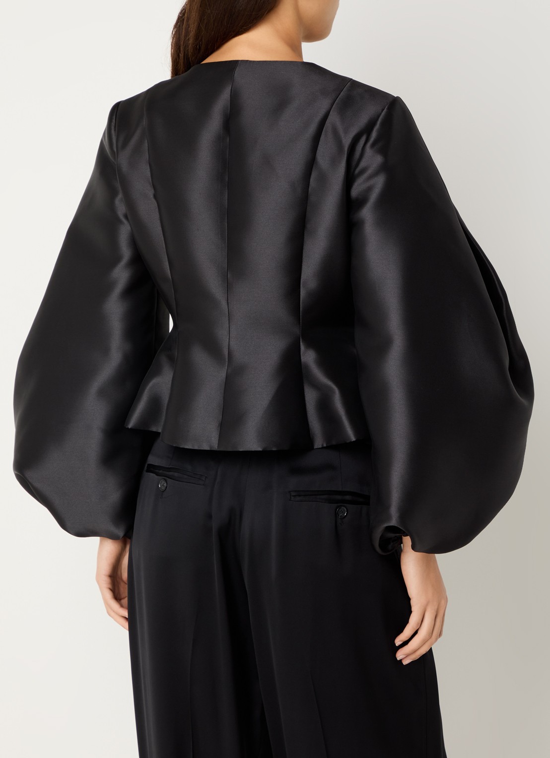 Malina Vendela blouse met ballonmouw - achterkant zwart