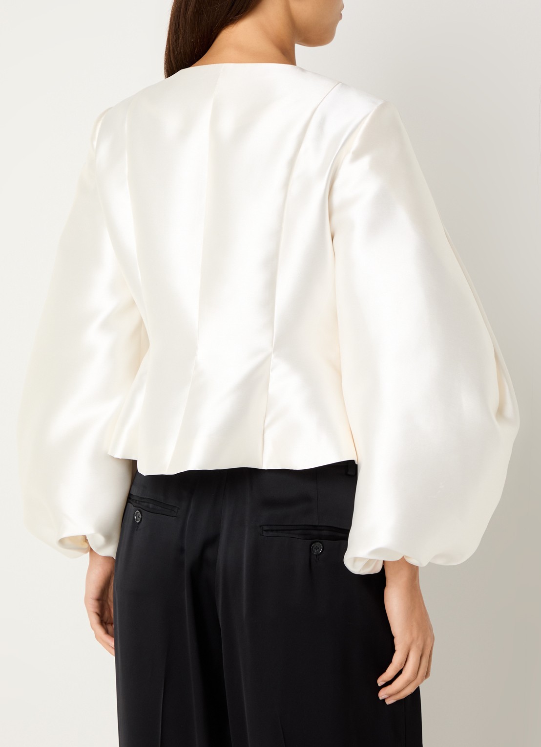 Malina Vendela blouse met ballonmouw - achterkant gebroken wit