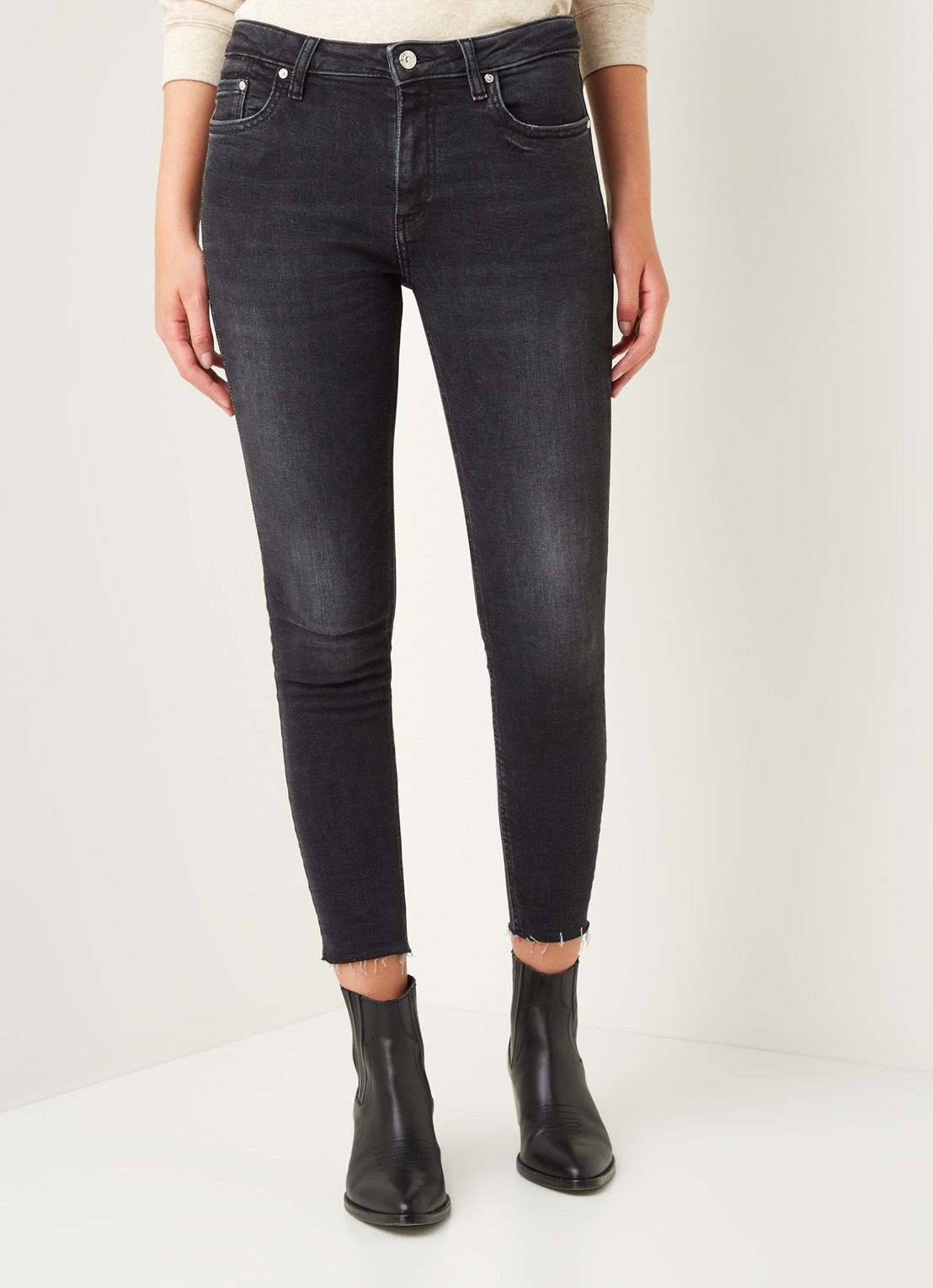 Mango Isa mid waist skinny cropped jeans met stretch - detail 2 donkergrijs