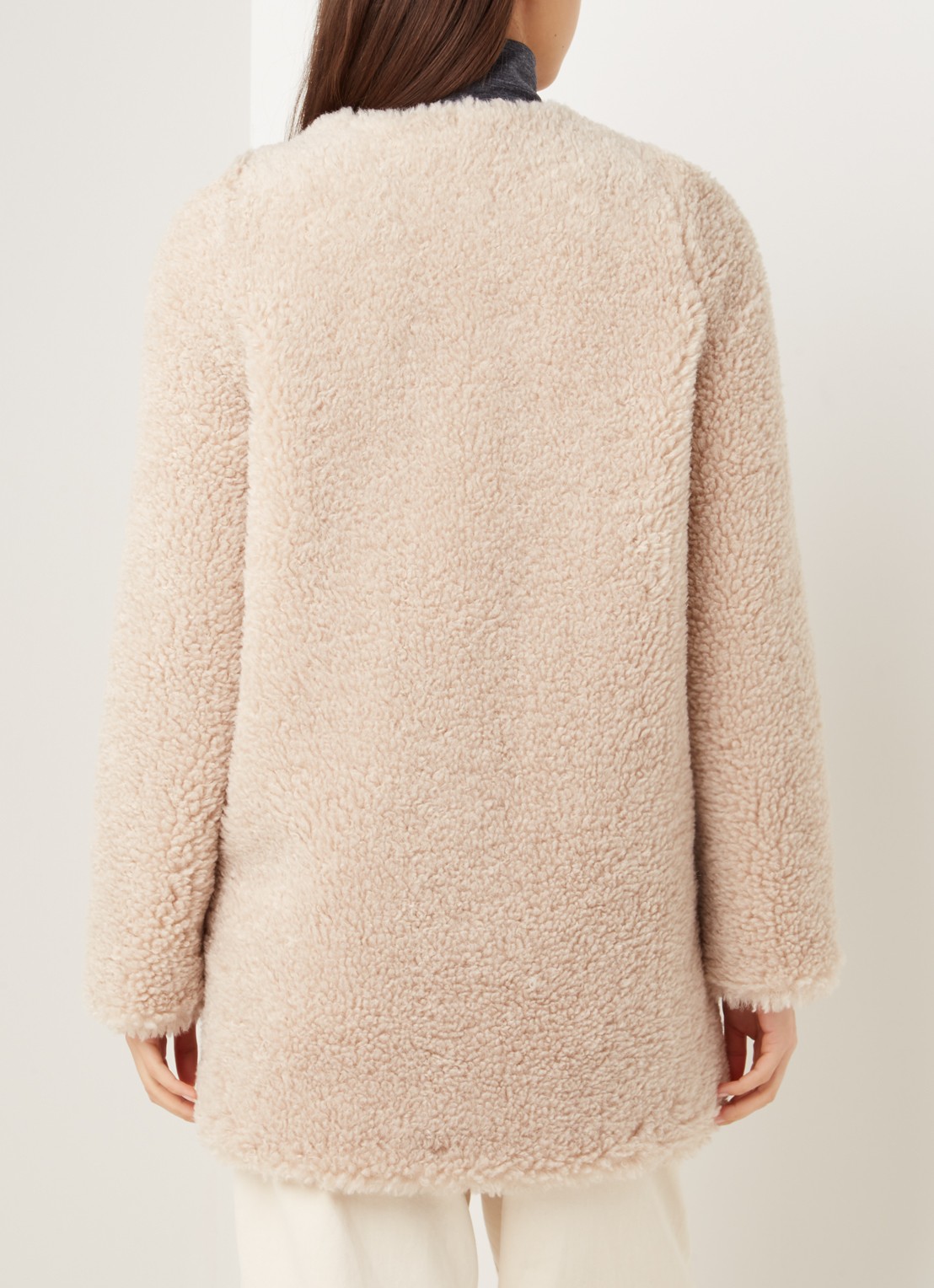 Mango Rihanna teddy jas met steekzakken - achterkant 2 beige