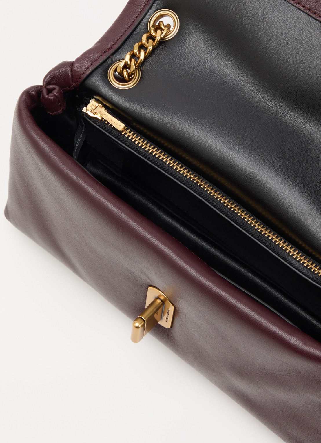 Marc Jacobs Scene Chain Mini schoudertas van lamsleer - detail 2 aubergine