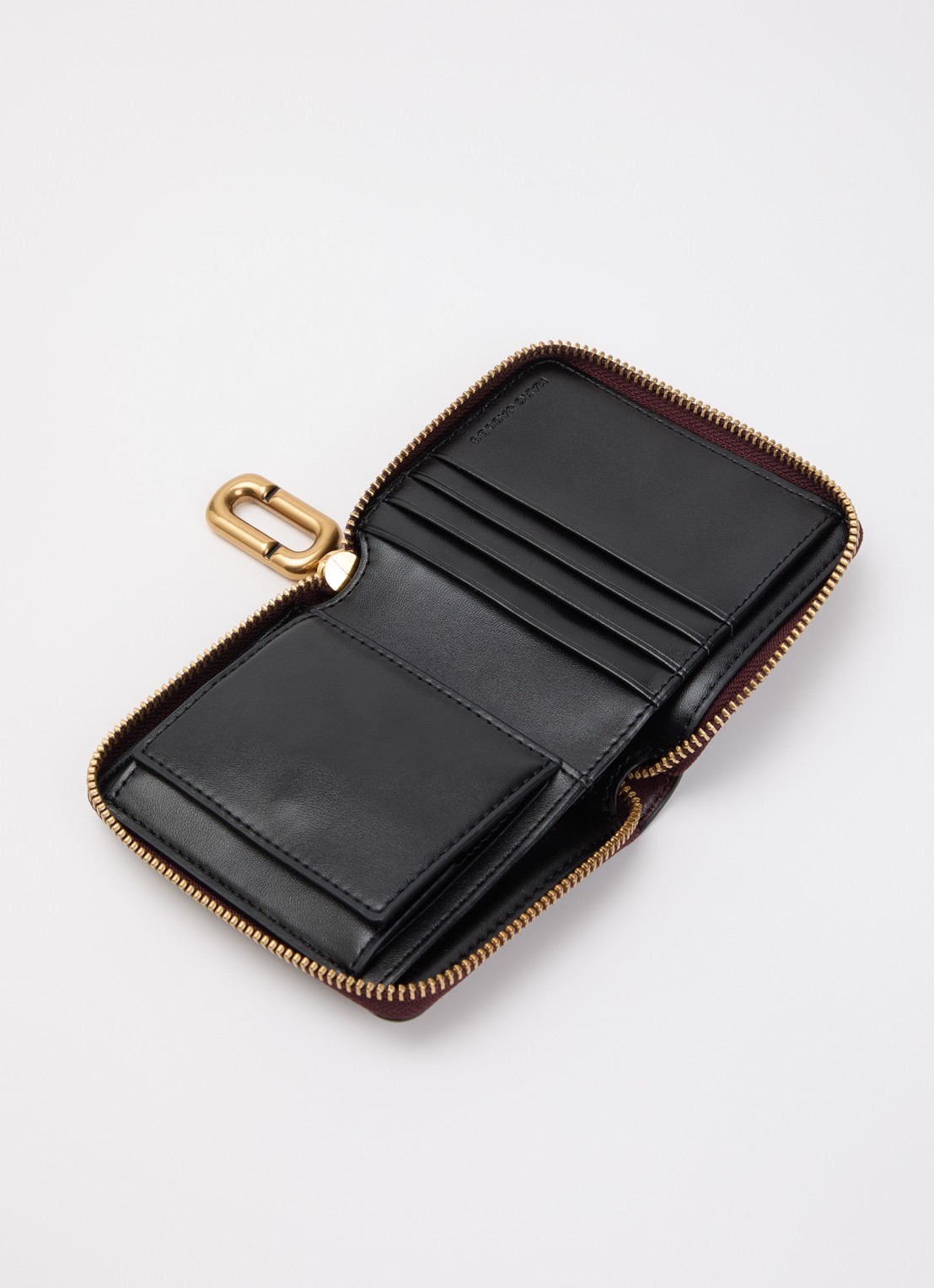 Marc Jacobs Scene Slim Compact portemonnee van leer - voorkant 2 bordeauxrood