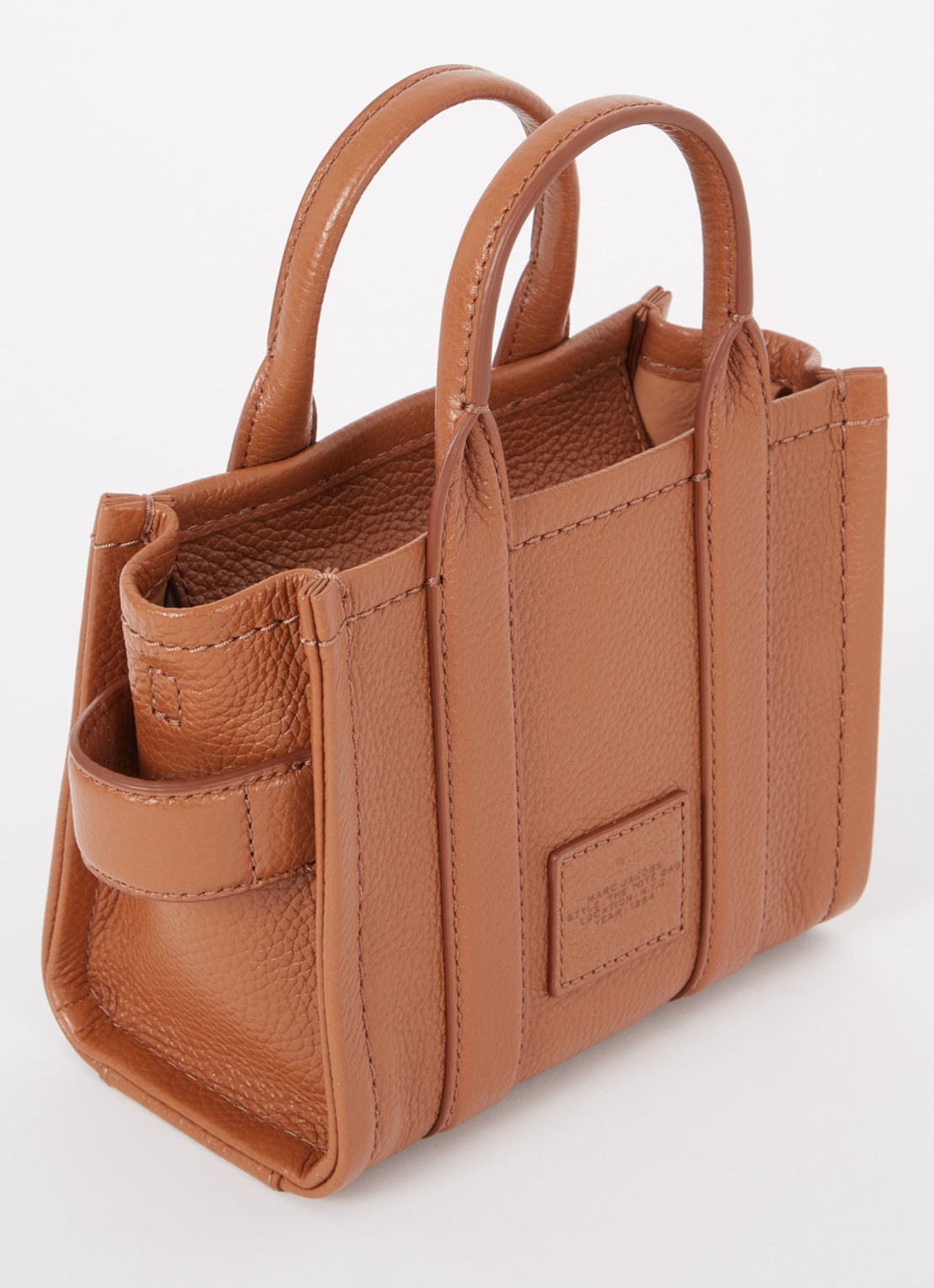 Marc Jacobs The Crossbody Tote handtas van leer met logo - achterkant cognac